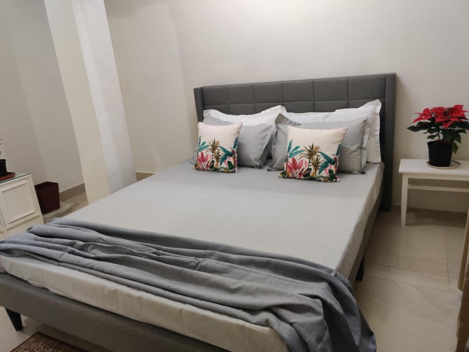 Apartment Calming Abode *