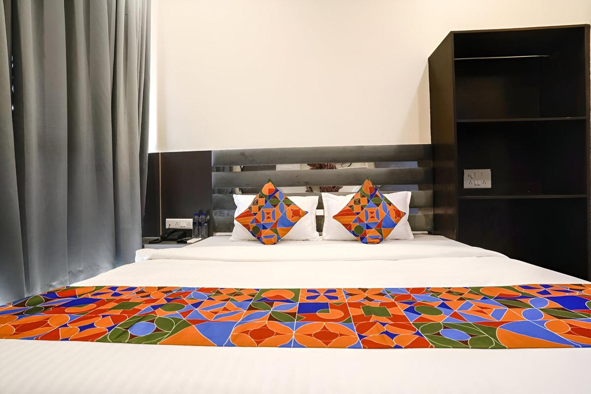 Hotel Glitz Freedom International 3*