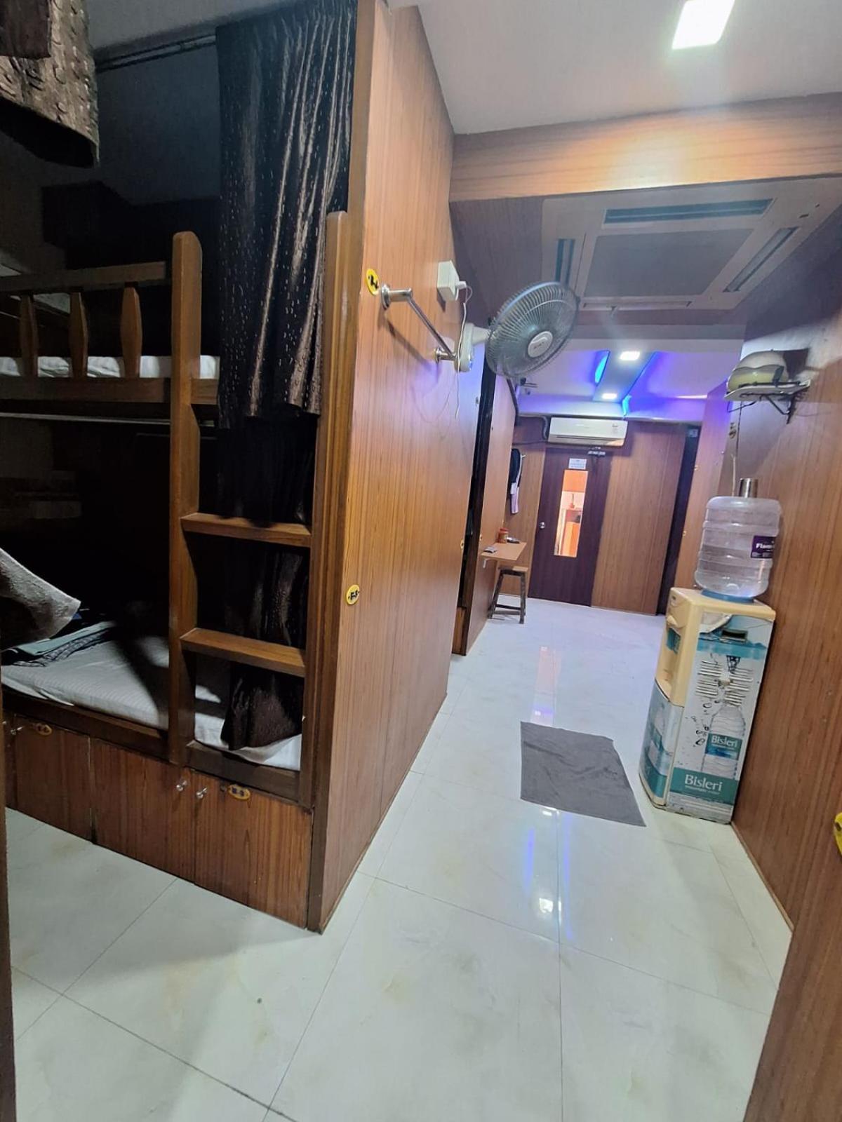 Neon Nest Suits Asalpha Metro Mumbai
