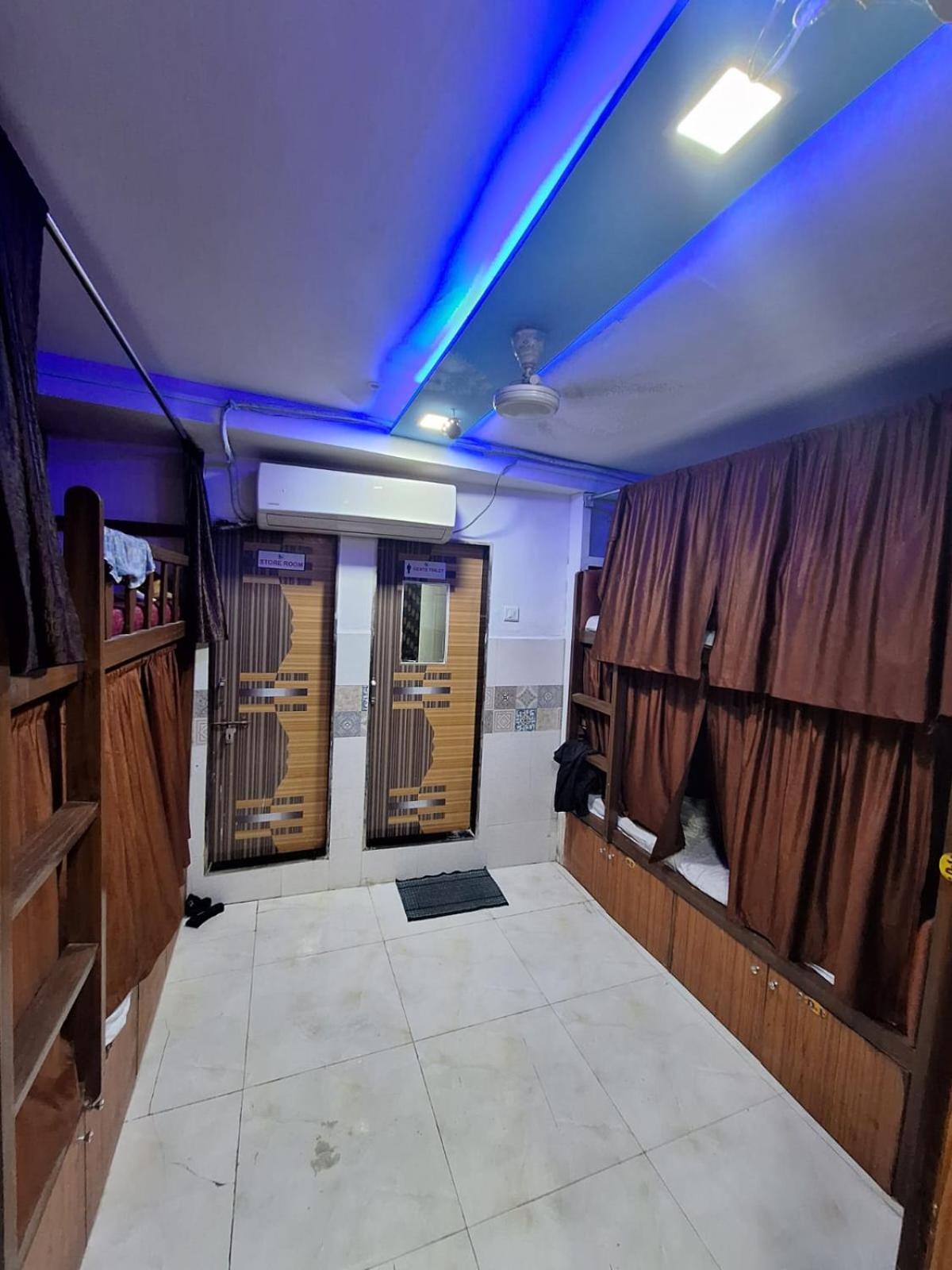 Neon Nest Suits Asalpha Metro Mumbai