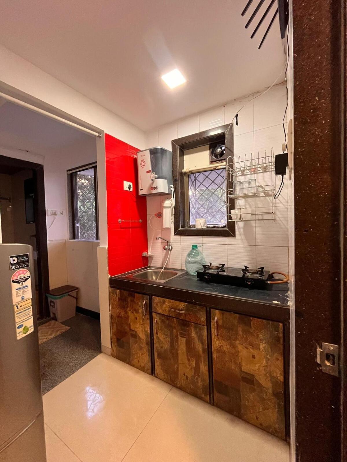 Apartment Carter Bay Peaceful Near The Shore, Bandra Mumbai