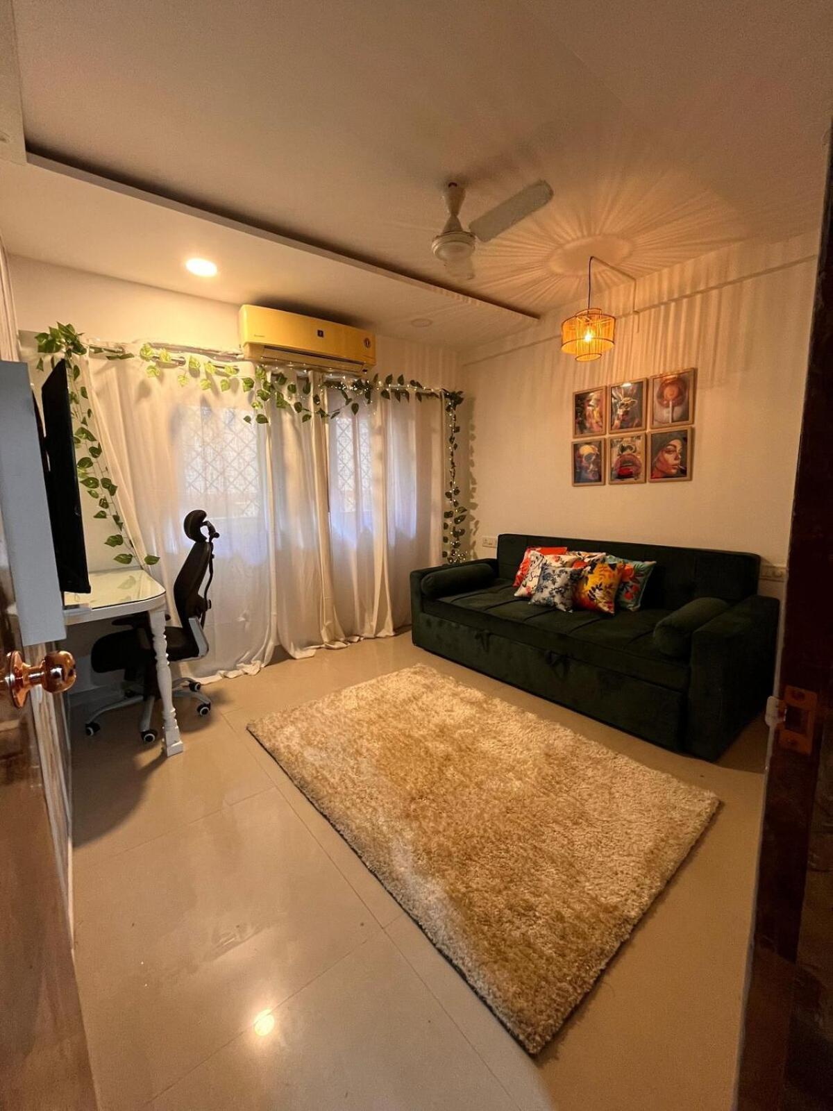 Carter Bay Peaceful Near The Shore, Bandra Apartment