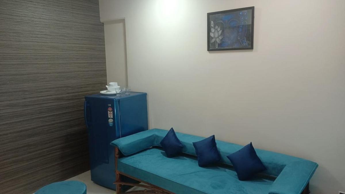 Private 1 Bedroom Cosy Nr Vivanta Malad West Apartment