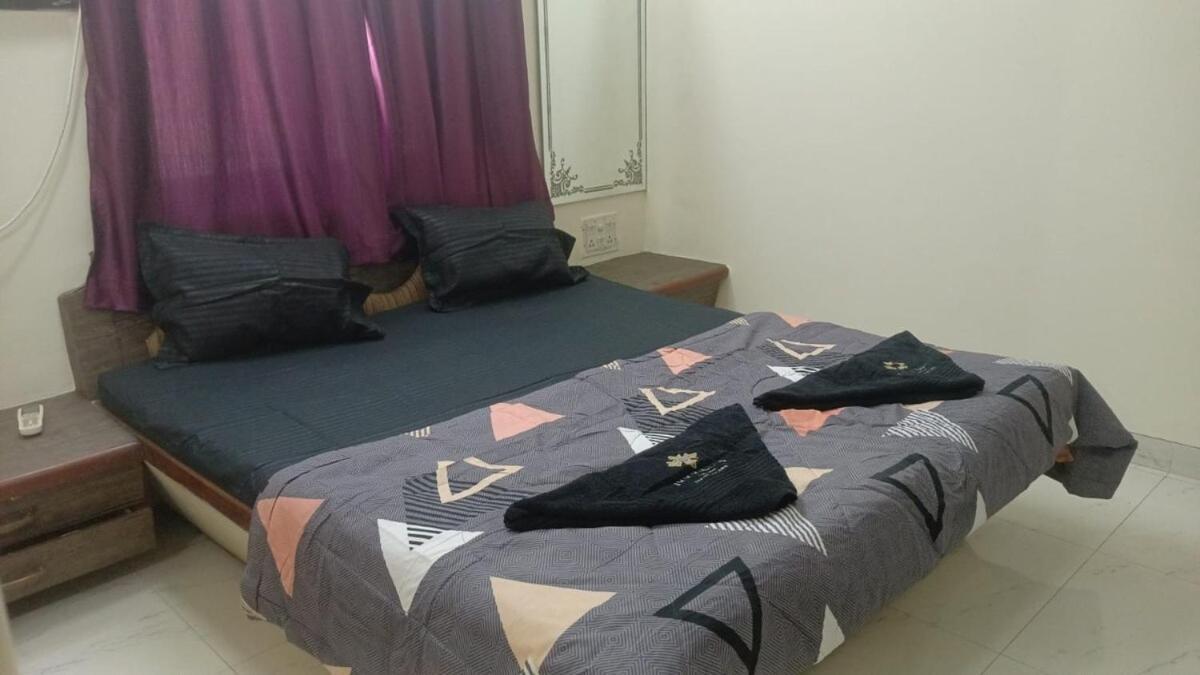 Private 1 Bedroom Cosy Nr Vivanta Malad West Mumbai