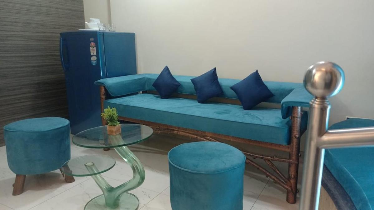 Private 1 Bedroom Cosy Nr Vivanta Malad West * Mumbai