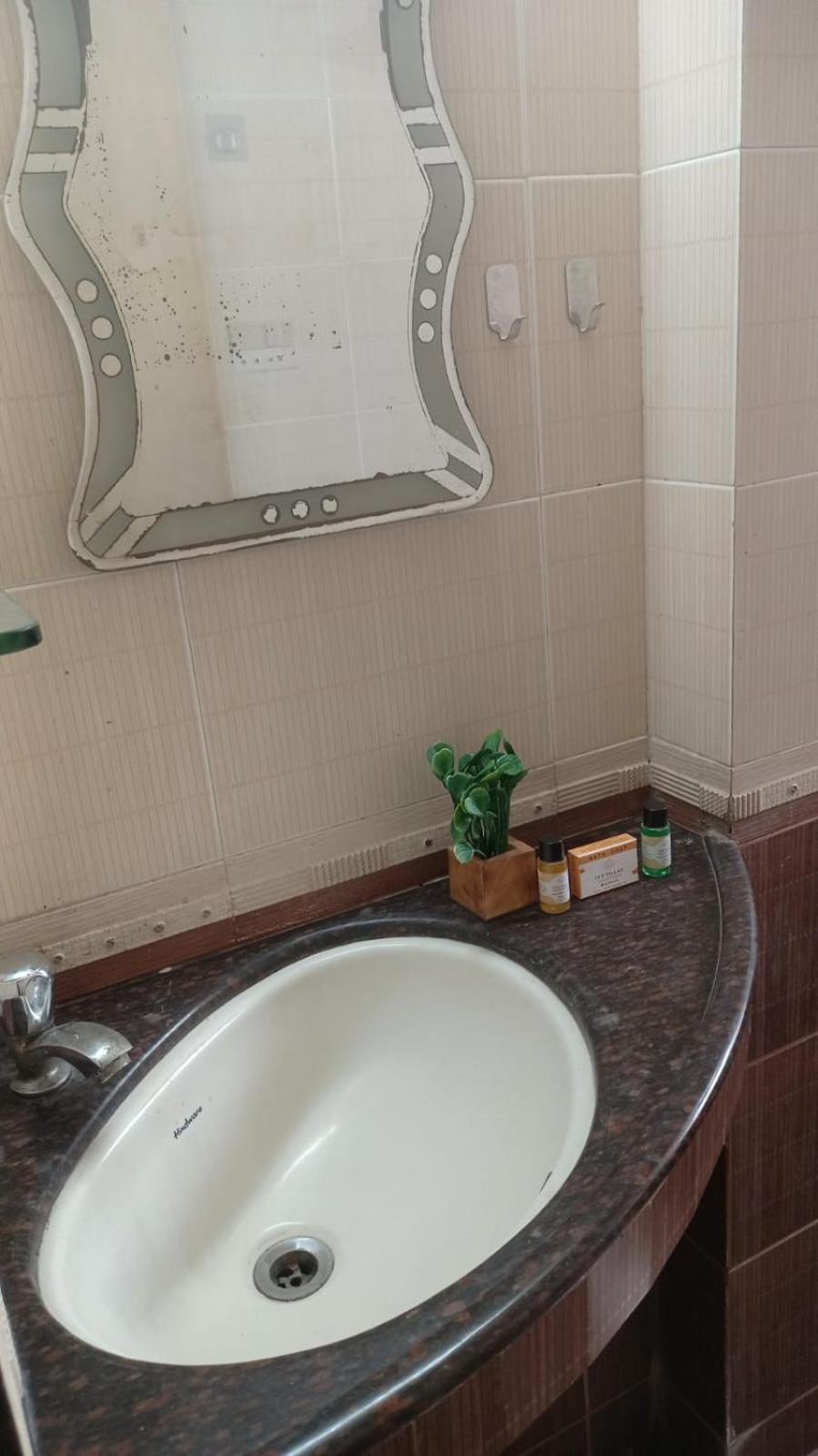 Private 1 Bedroom Cosy Nr Vivanta Malad West Apartment