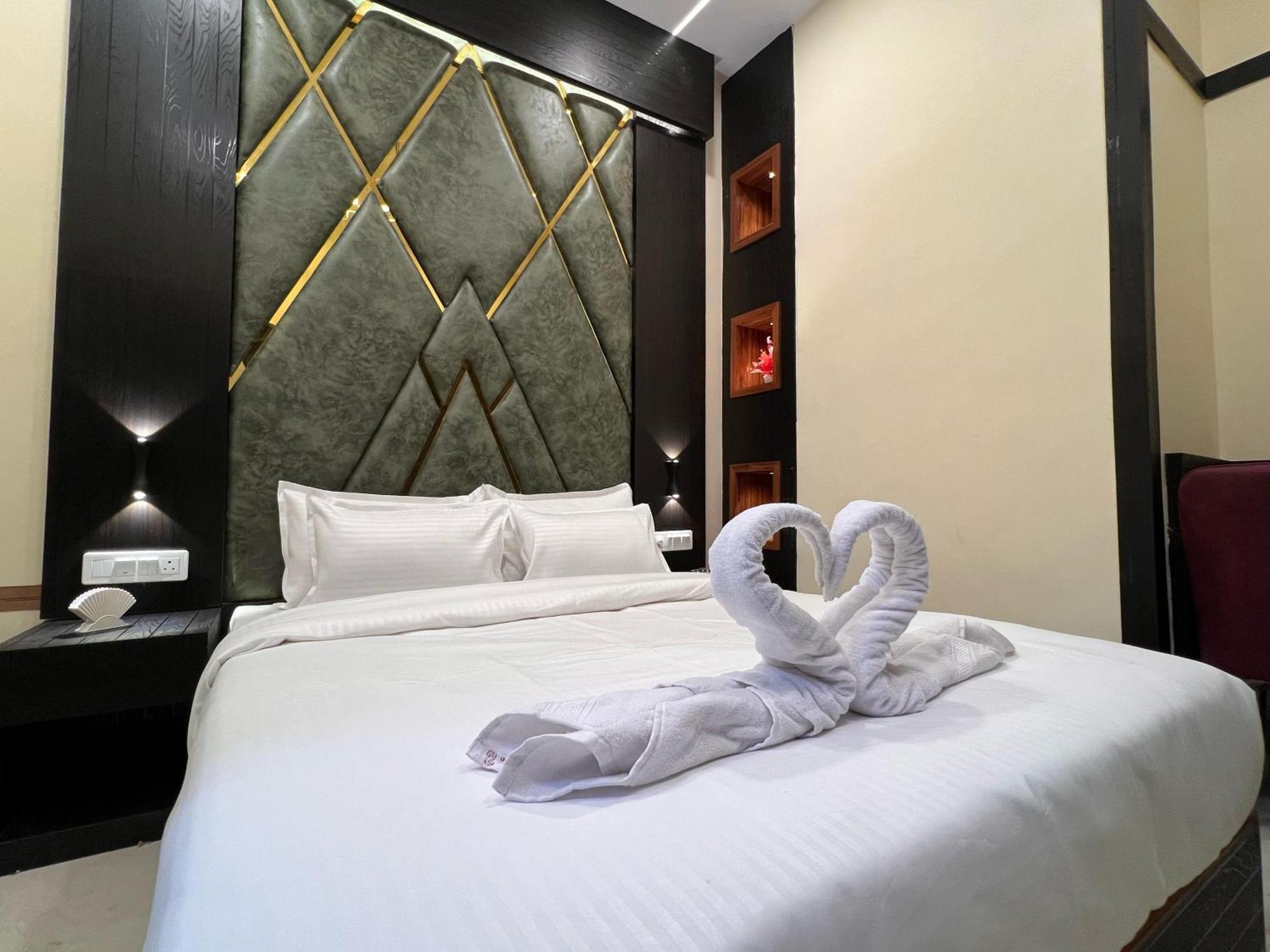 Hotel Sky Suite-sahar Cargo And Intl Airport