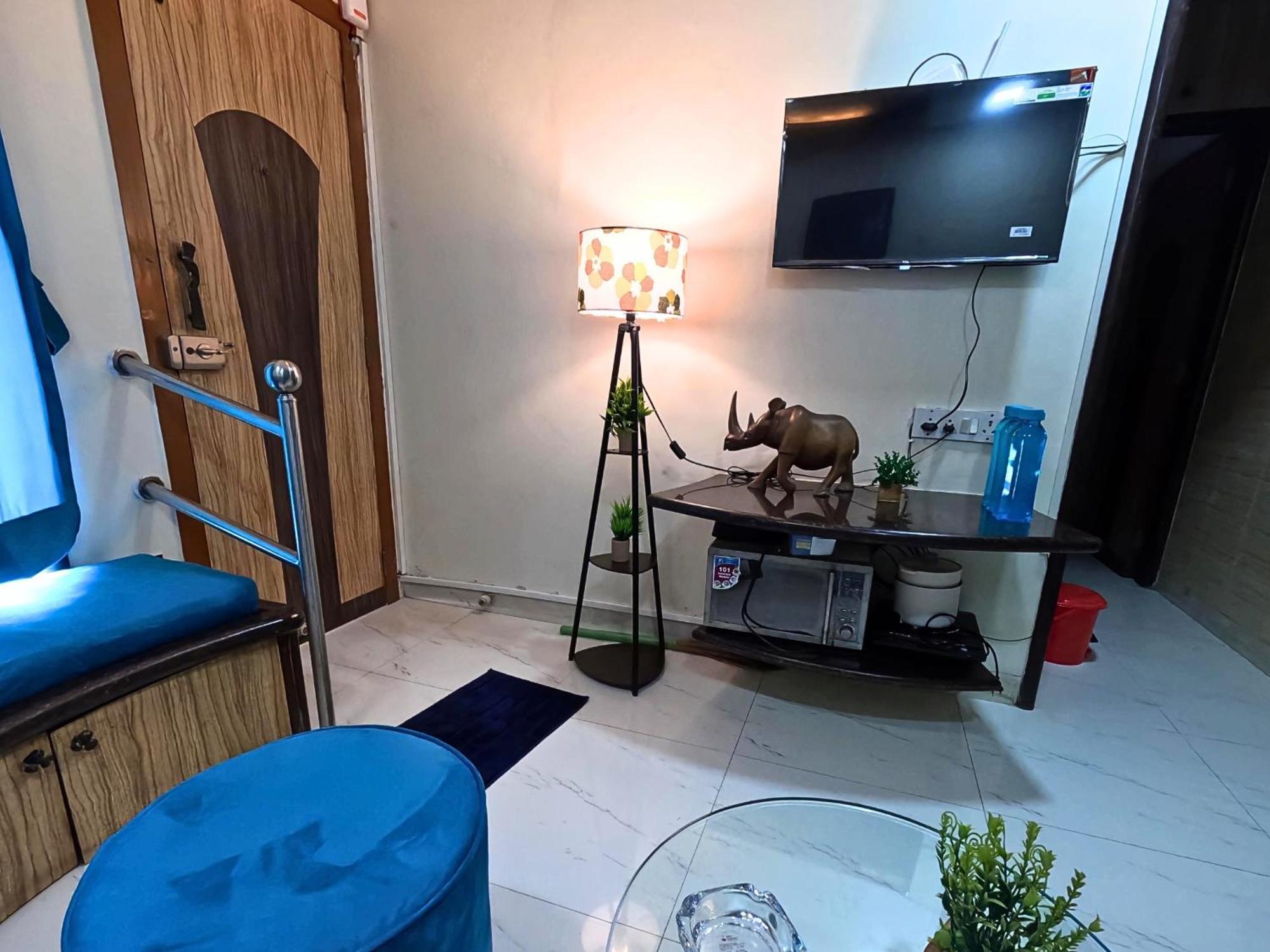 Apartment Private 1 Bedroom Cosy Nr Vivanta Malad West *