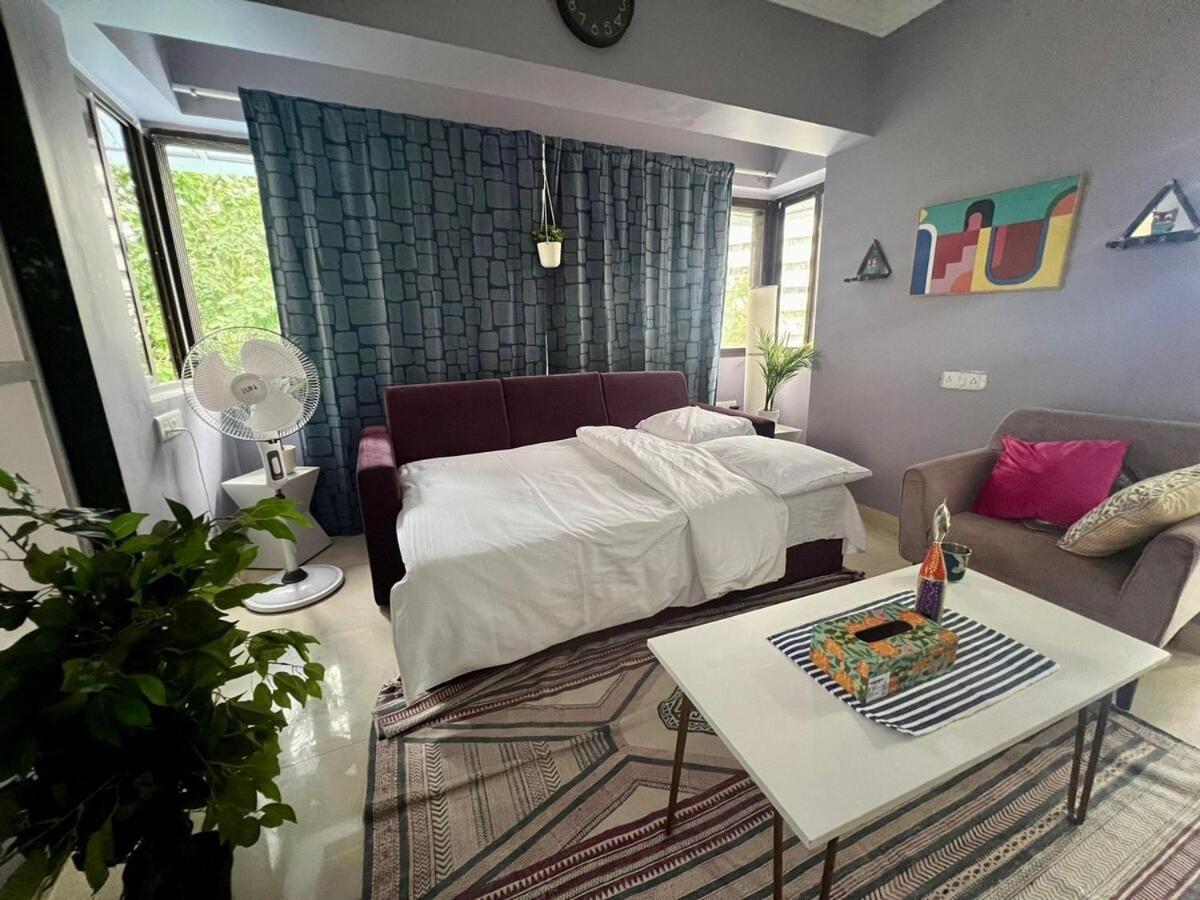 Apartment Hidden Gem With Pvt Terrace Bandra Mumbai