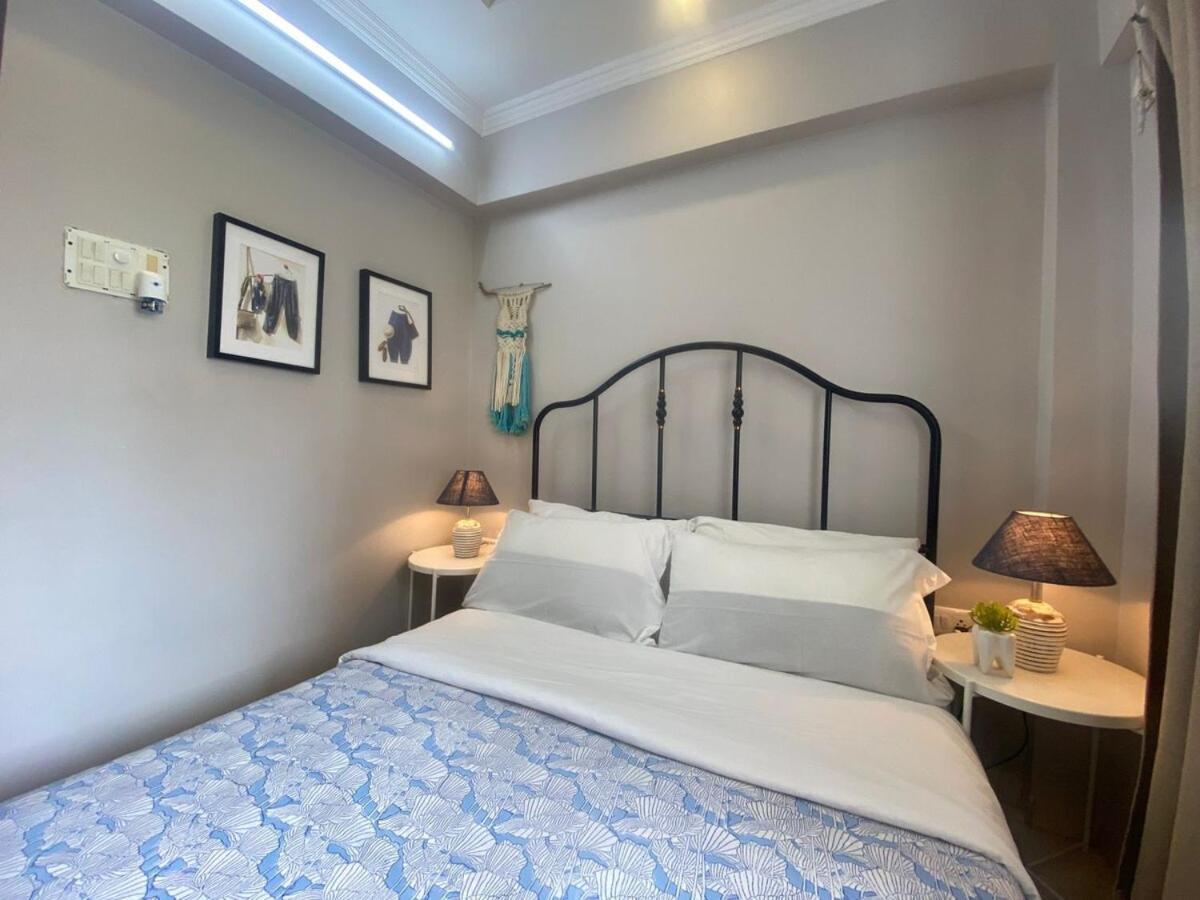 Hidden Gem With Pvt Terrace Bandra Apartment *