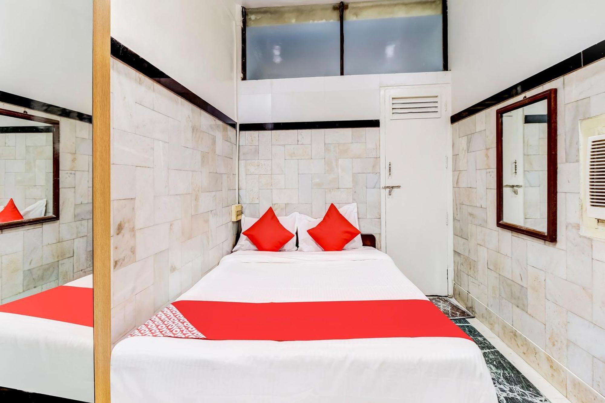 Super Oyo Dreamland Hotel Mumbai
