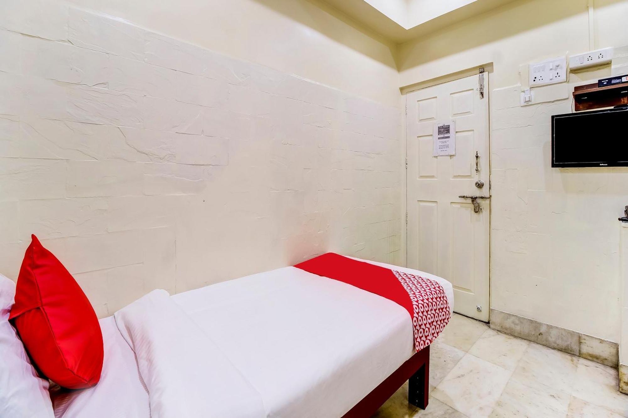 Super Oyo Dreamland Hotel Mumbai