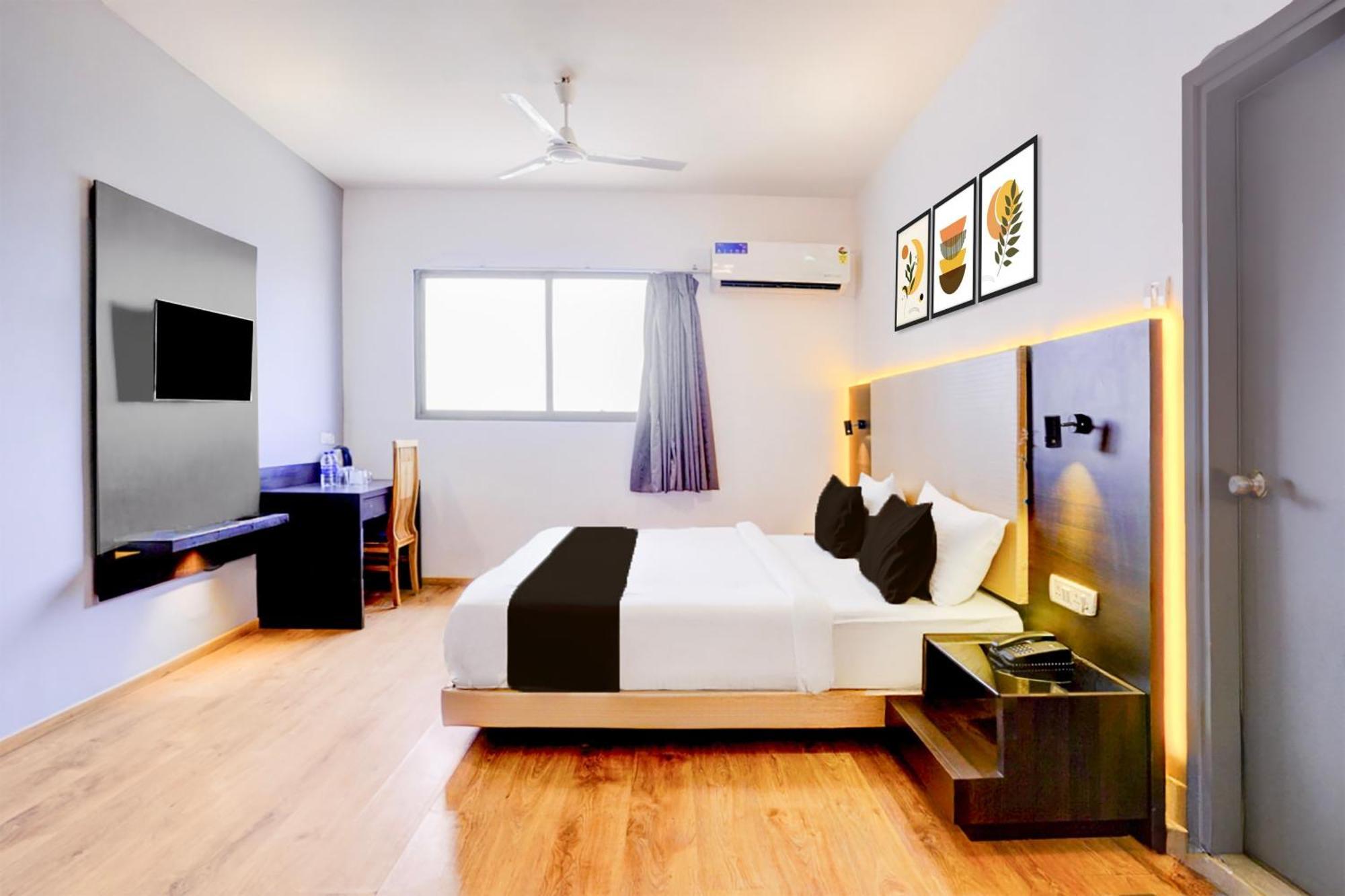 Super Townhouse Exhibition Centre Goregaon 3*