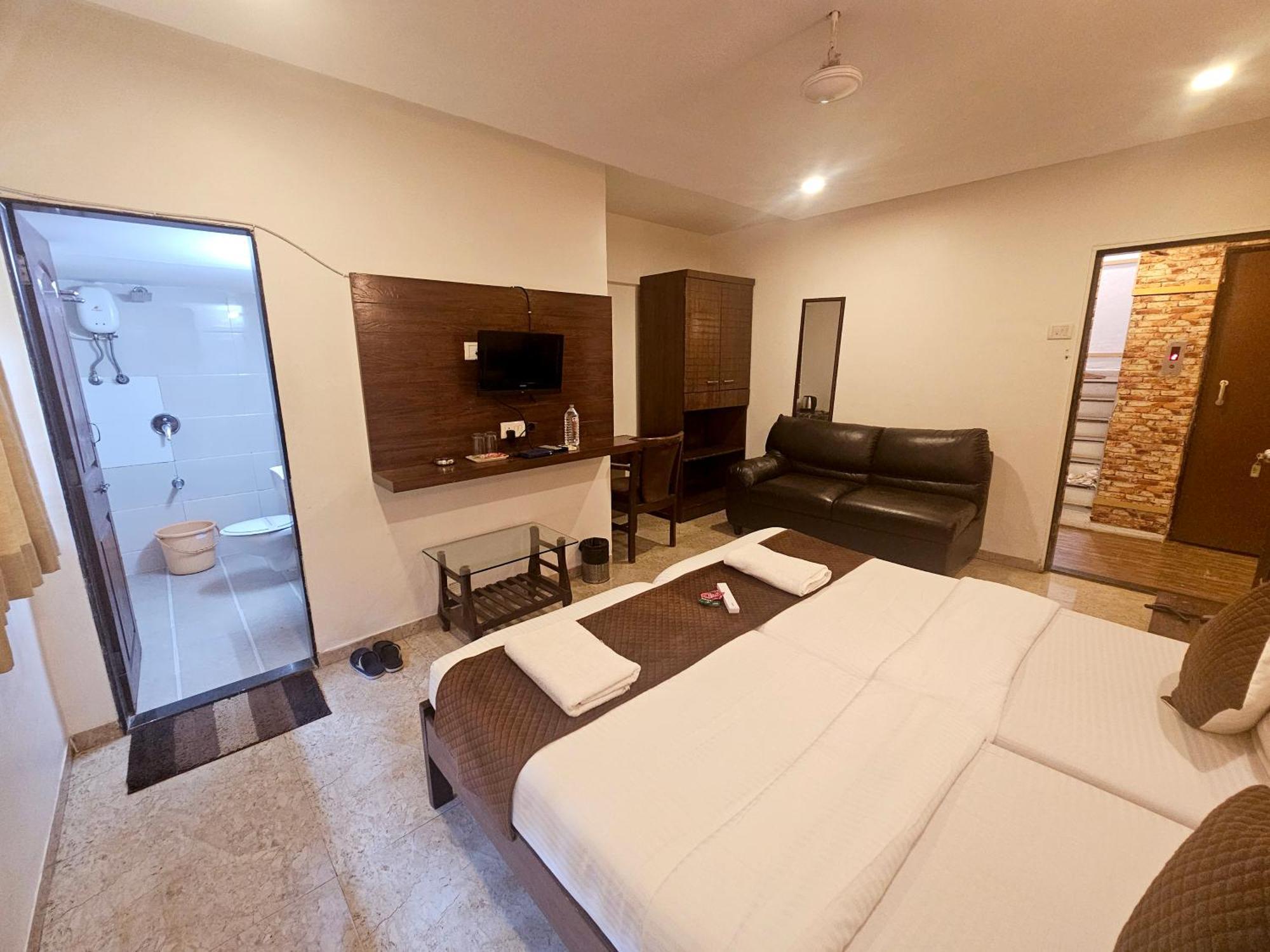 Hotel Astha Residency