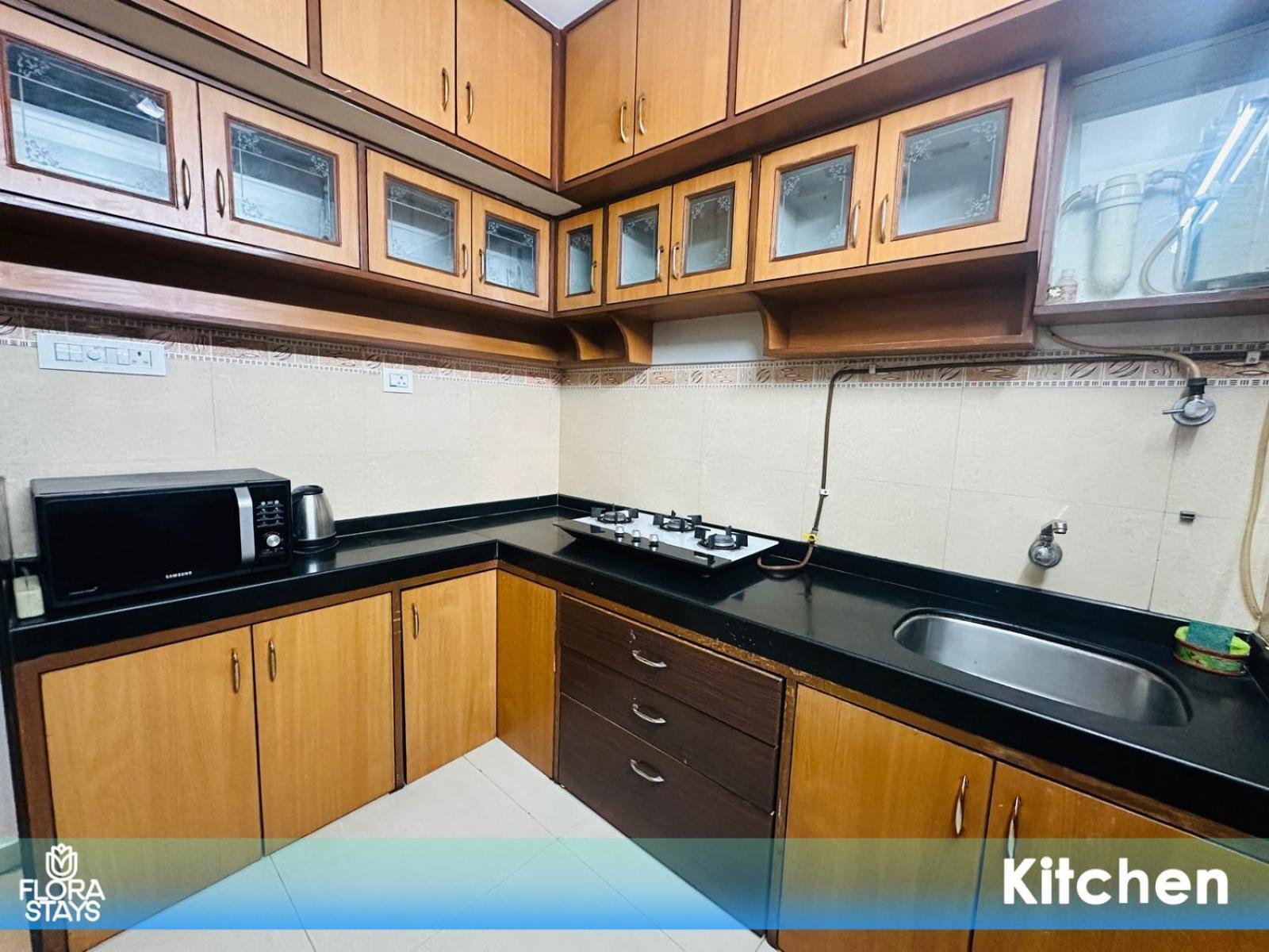 2 Bedroom Service Near Lnt Business Park Powai Apartment *