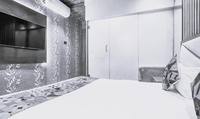 Fabexpress Versova Residency - Nr Kokilaben Hospital 3*