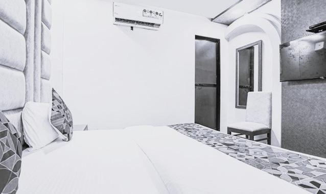 Hotel Fabexpress Versova Residency - Nr Kokilaben Hospital