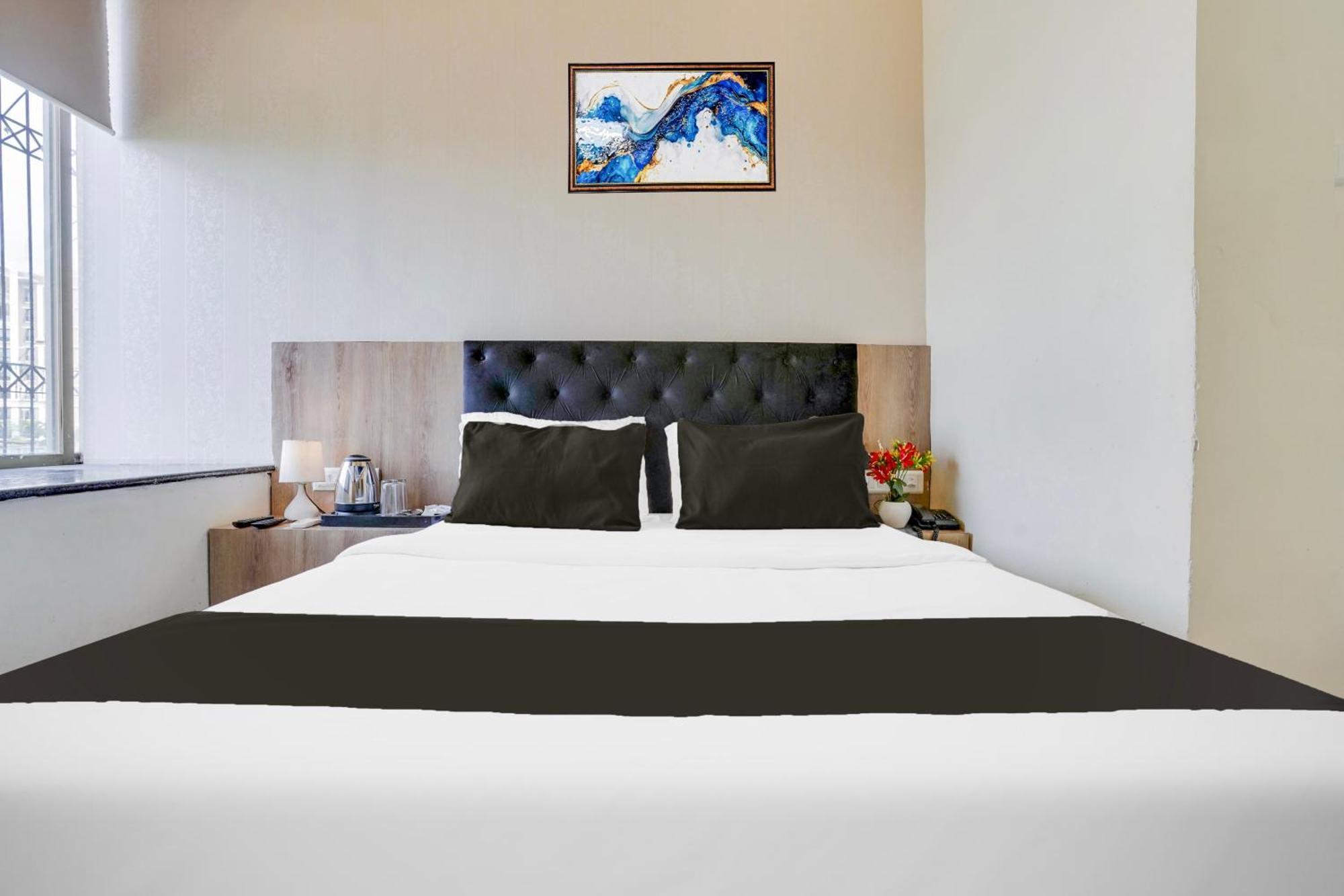 Hotel Super Collection O Parle Formerly Freedom Star 3*