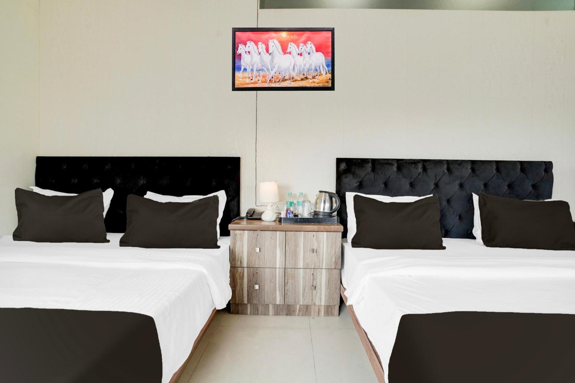 Super Collection O Parle Formerly Freedom Star Hotel