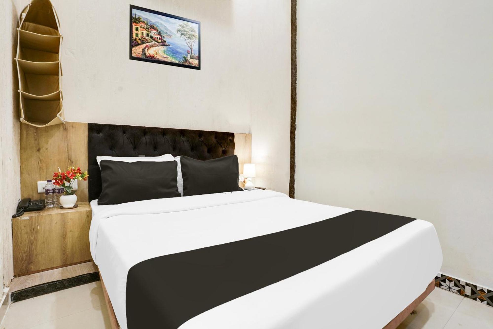 Super Collection O Parle Formerly Freedom Star Hotel 3*