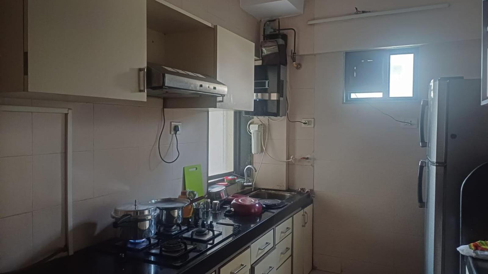 Calm And Pleasant Nearazad Nagar Metro Station,andheri West Bed & Breakfast *