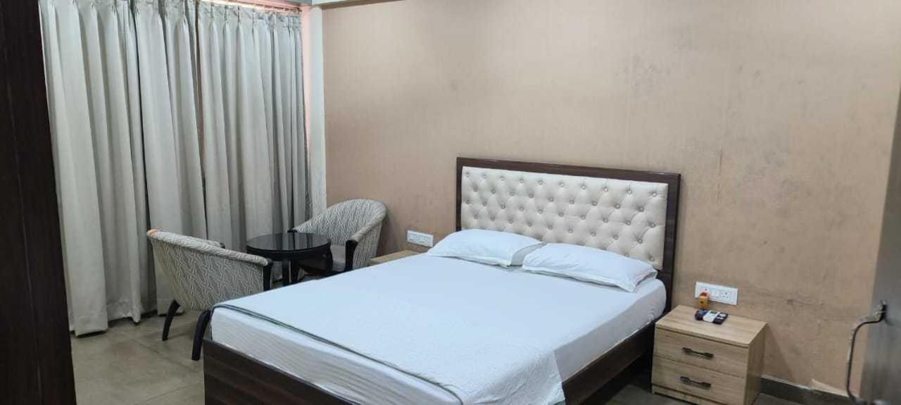 O A R Residency Koparpada