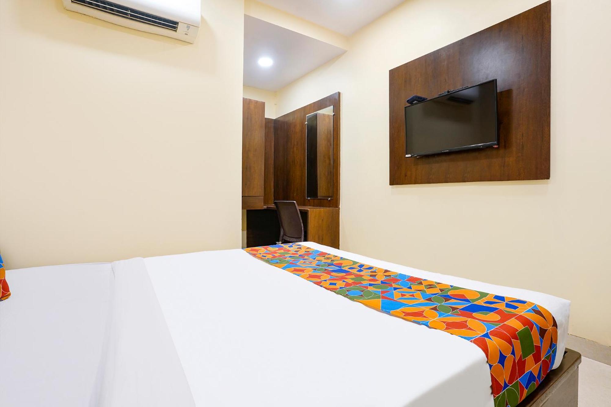 Hotel Fabhotel Airport Retreat 2*