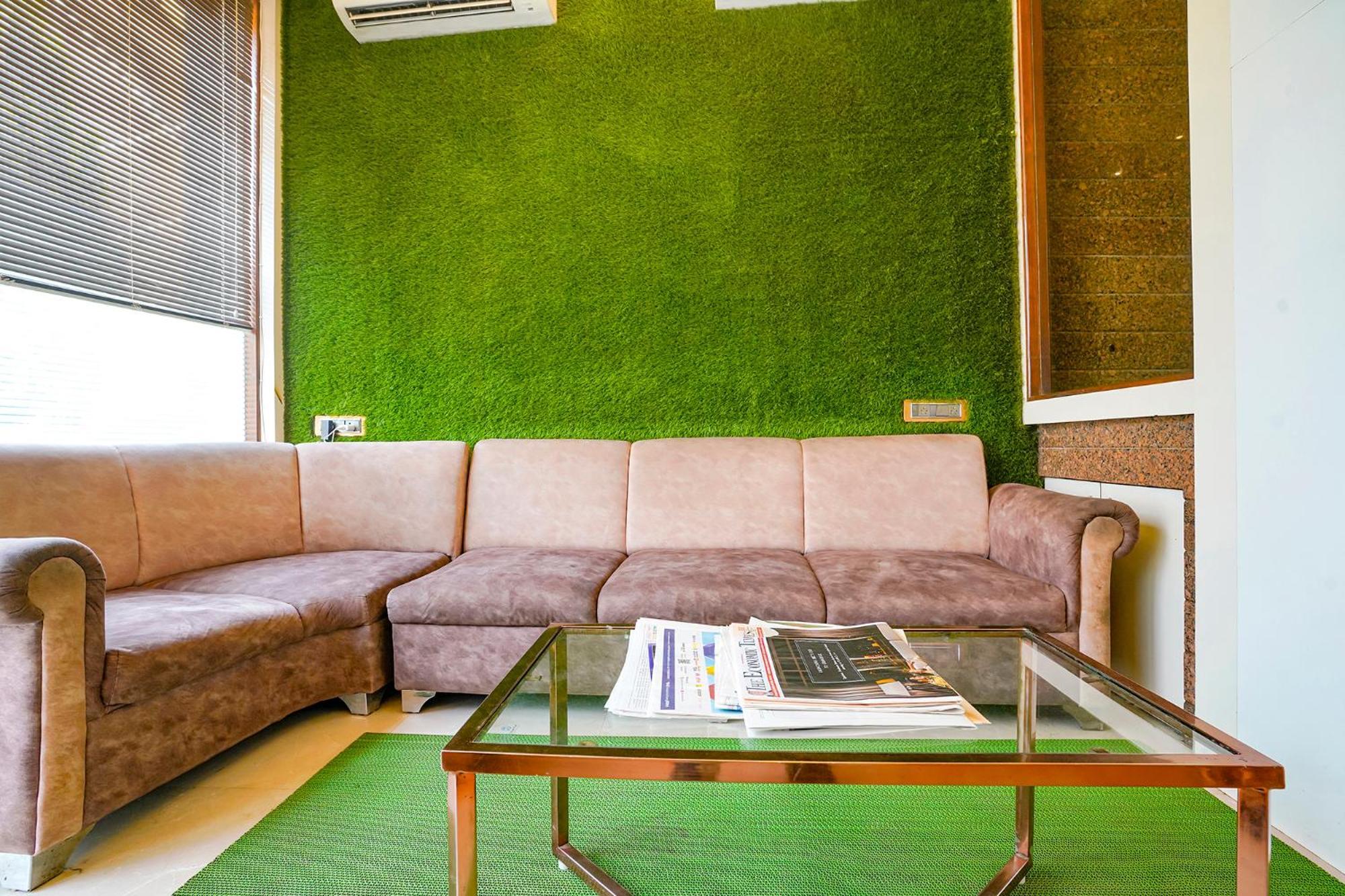 Fabhotel Airport Retreat Hotel 2*