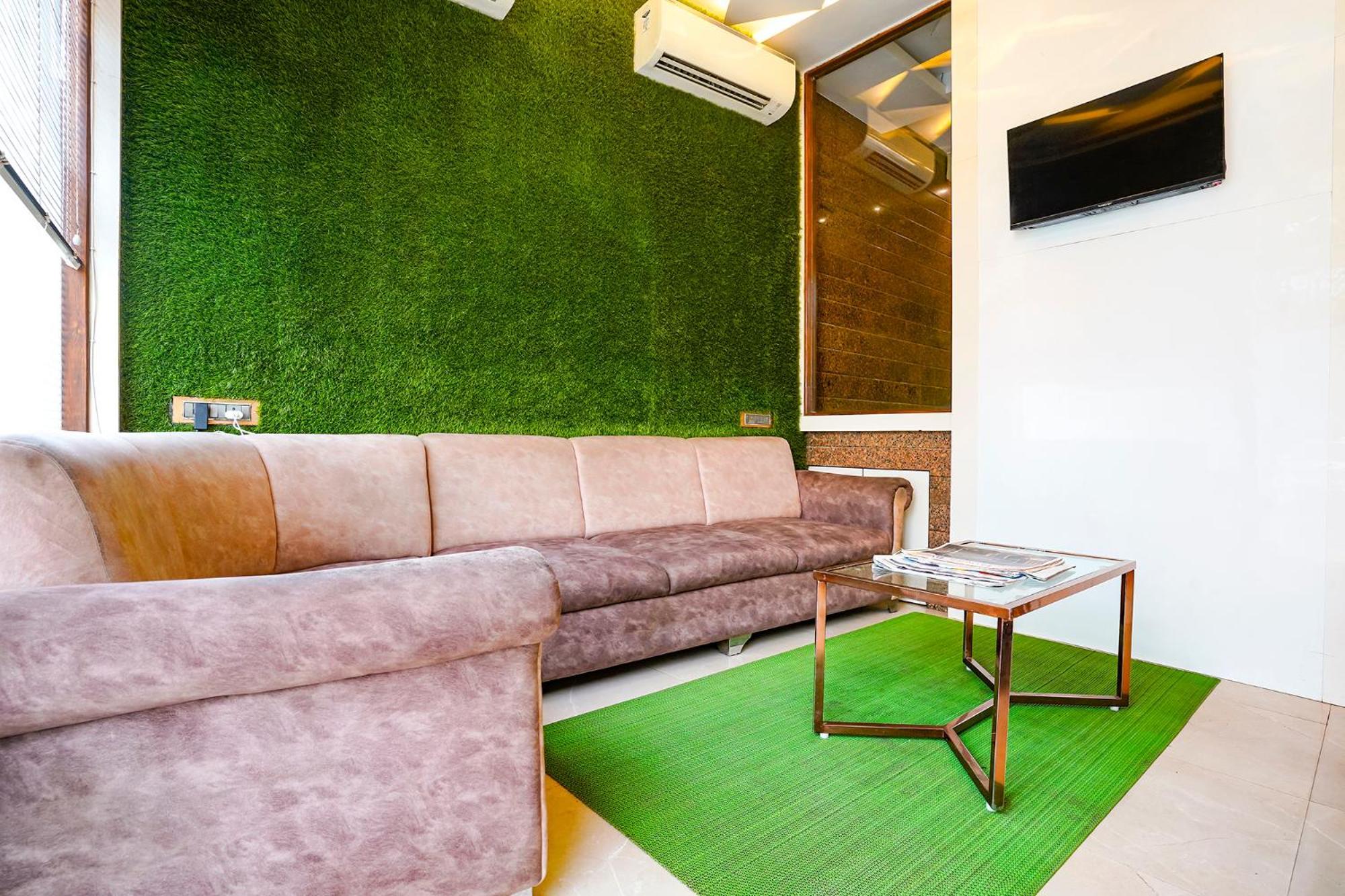 Fabhotel Airport Retreat Hotel 2*