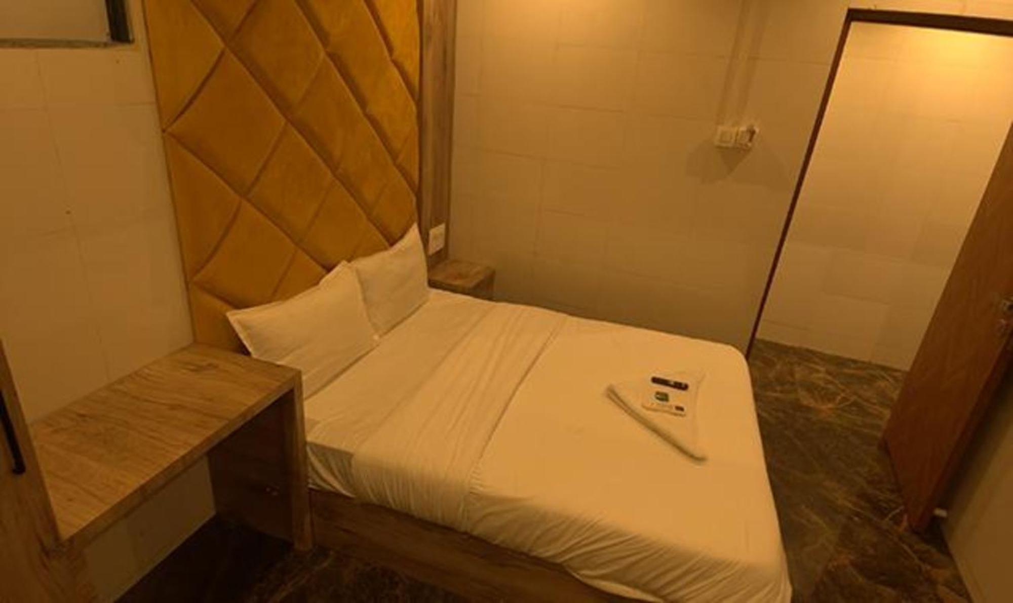 Hotel Fabhotel Firdous - Mumbai