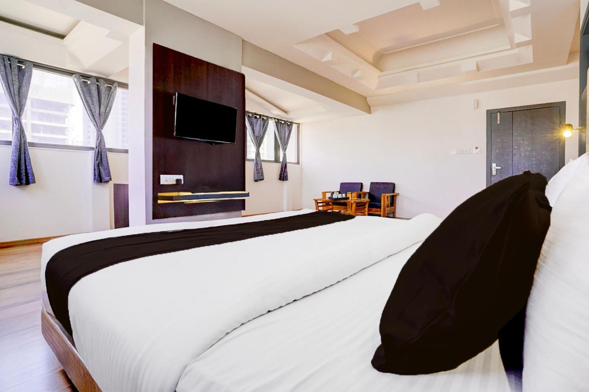 Hotel Super Townhouse Exhibition Centre Goregaon 3*
