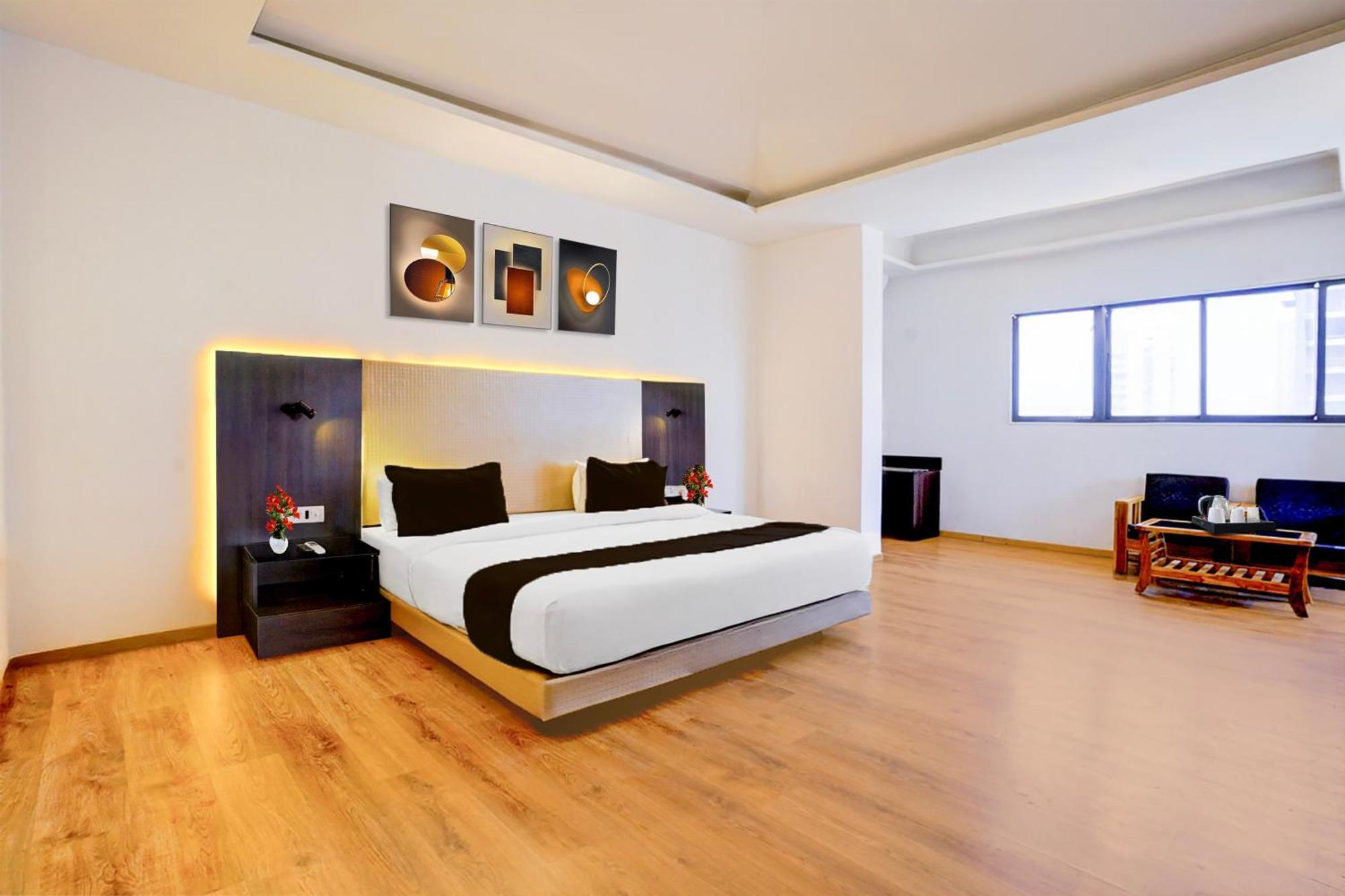 Super Townhouse Exhibition Centre Goregaon 3*