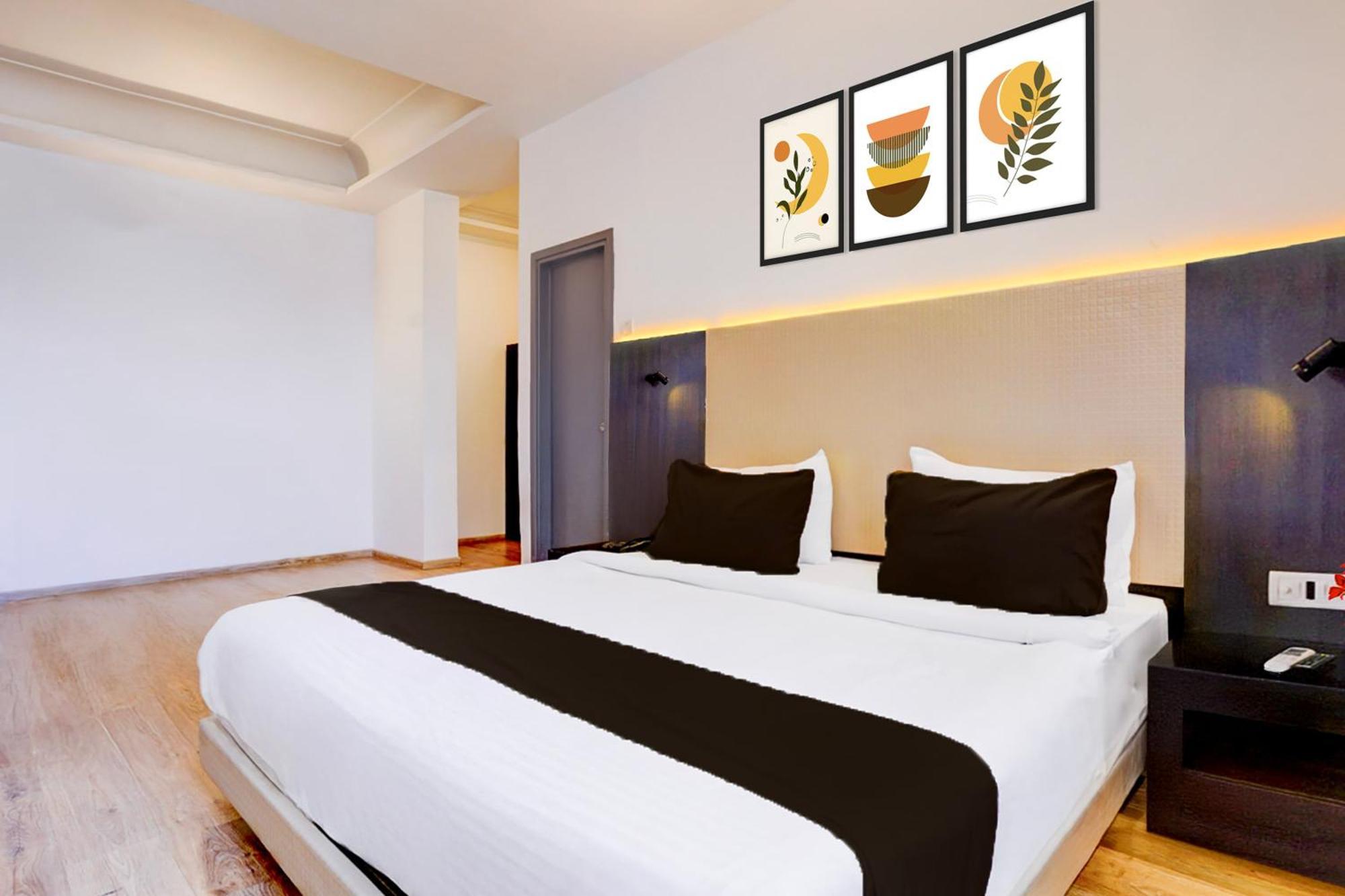 Super Townhouse Exhibition Centre Goregaon Hotel