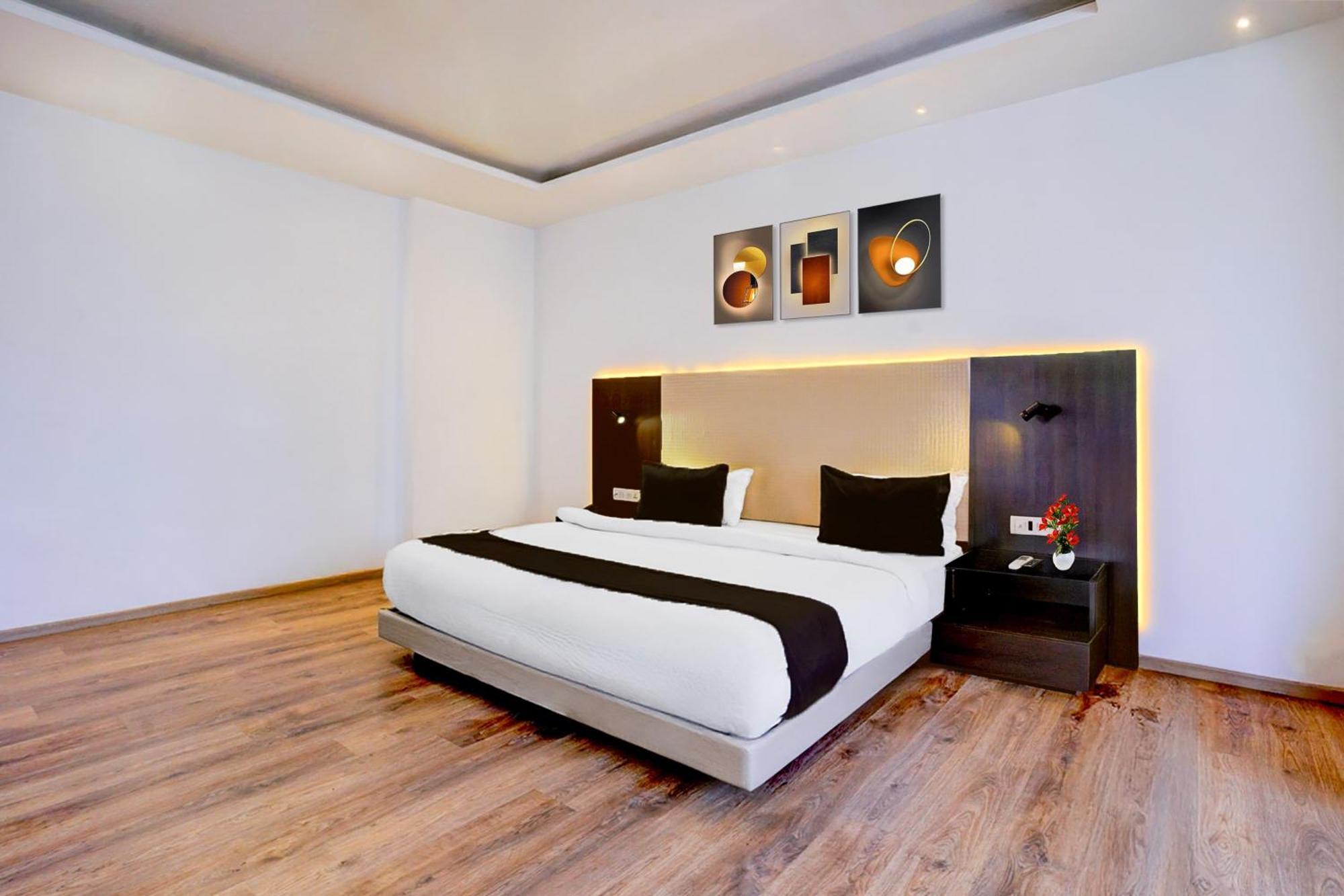 Hotel Super Townhouse Exhibition Centre Goregaon 3*