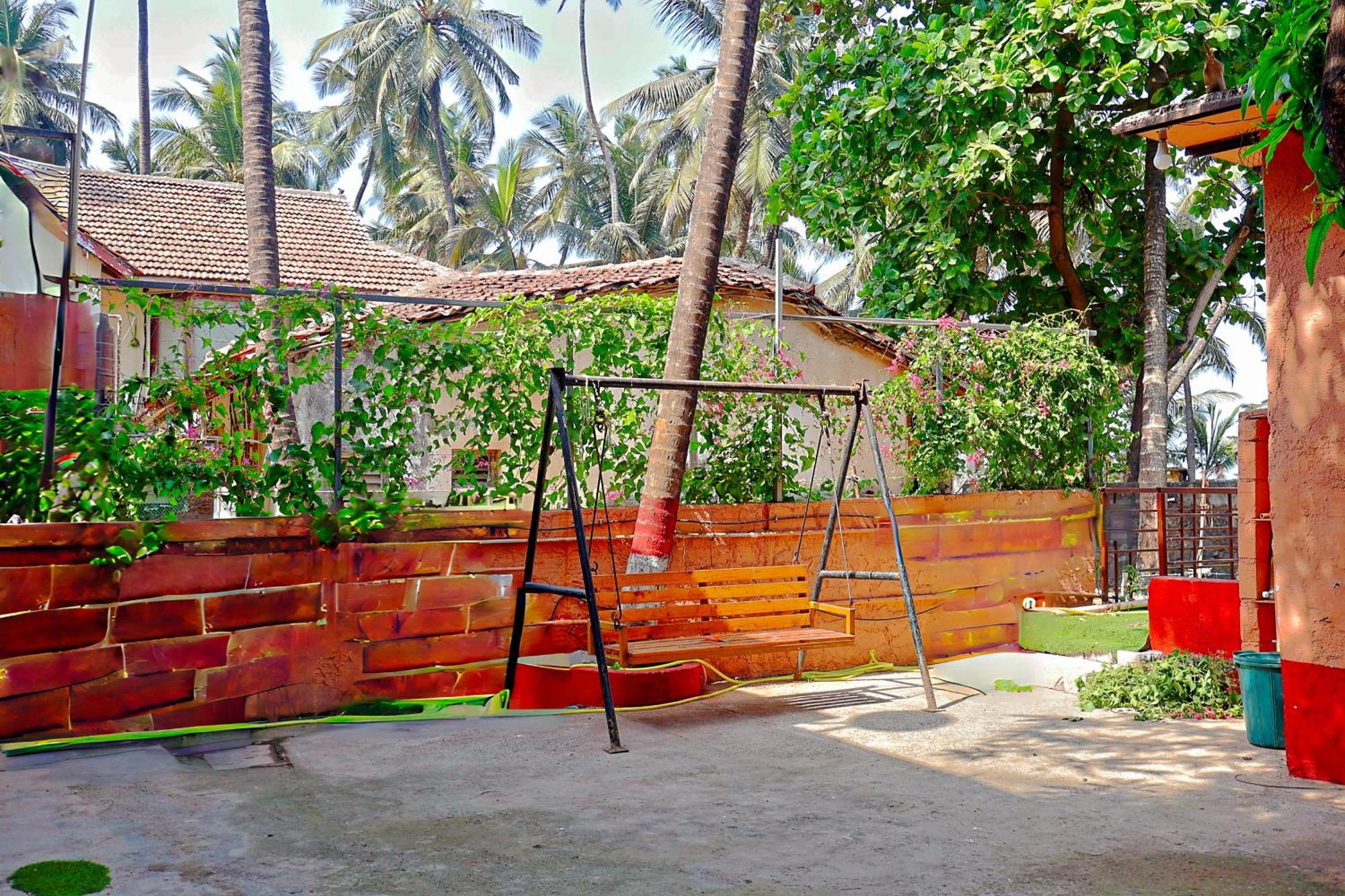 Sam's Outhouse Guest house Mumbai
