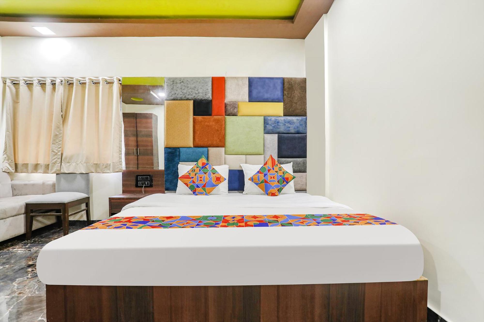 Fabexpress Versova Residency - Nr Kokilaben Hospital Mumbai