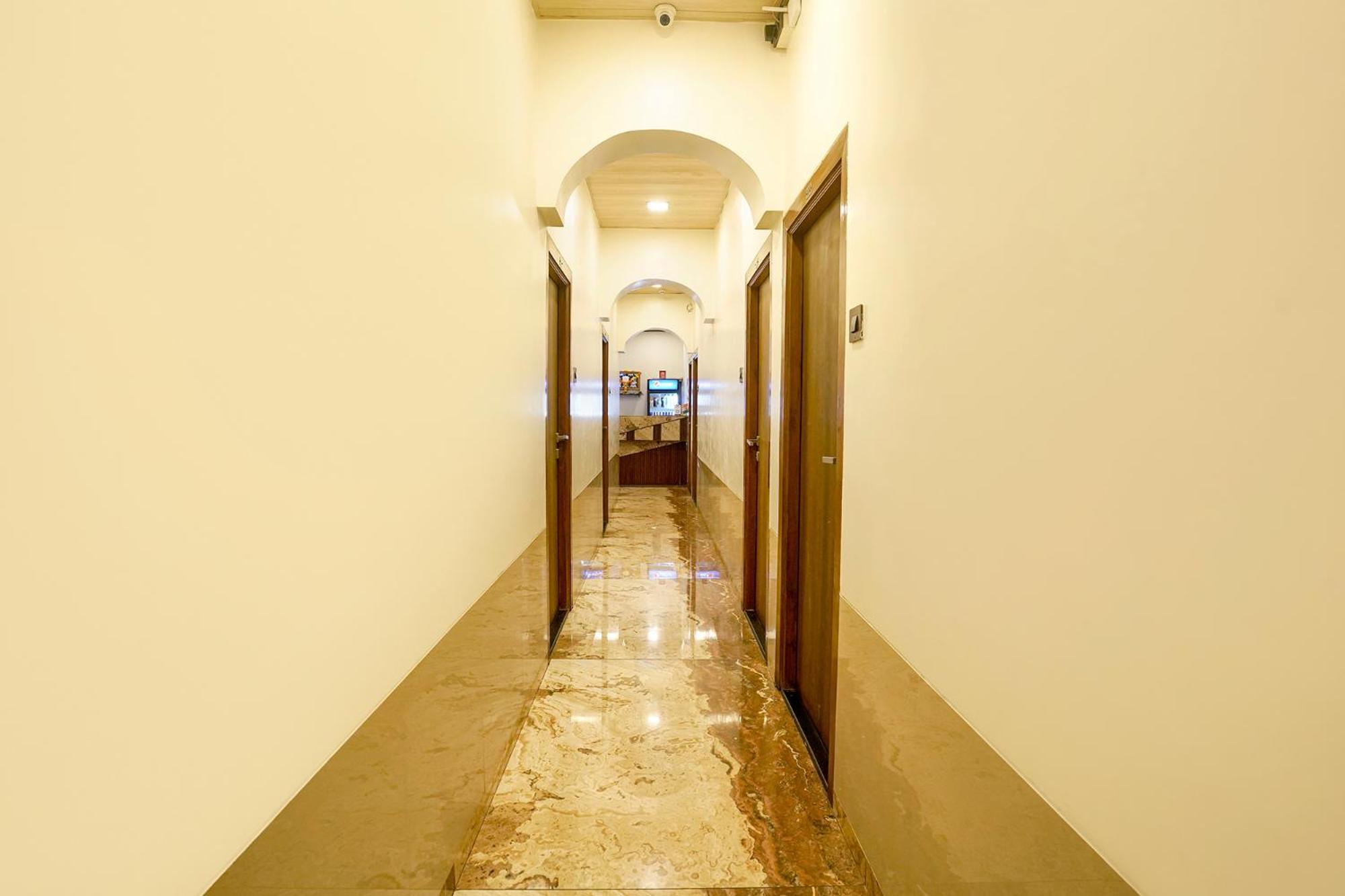 Fabexpress Malali Residency Hotel Mumbai