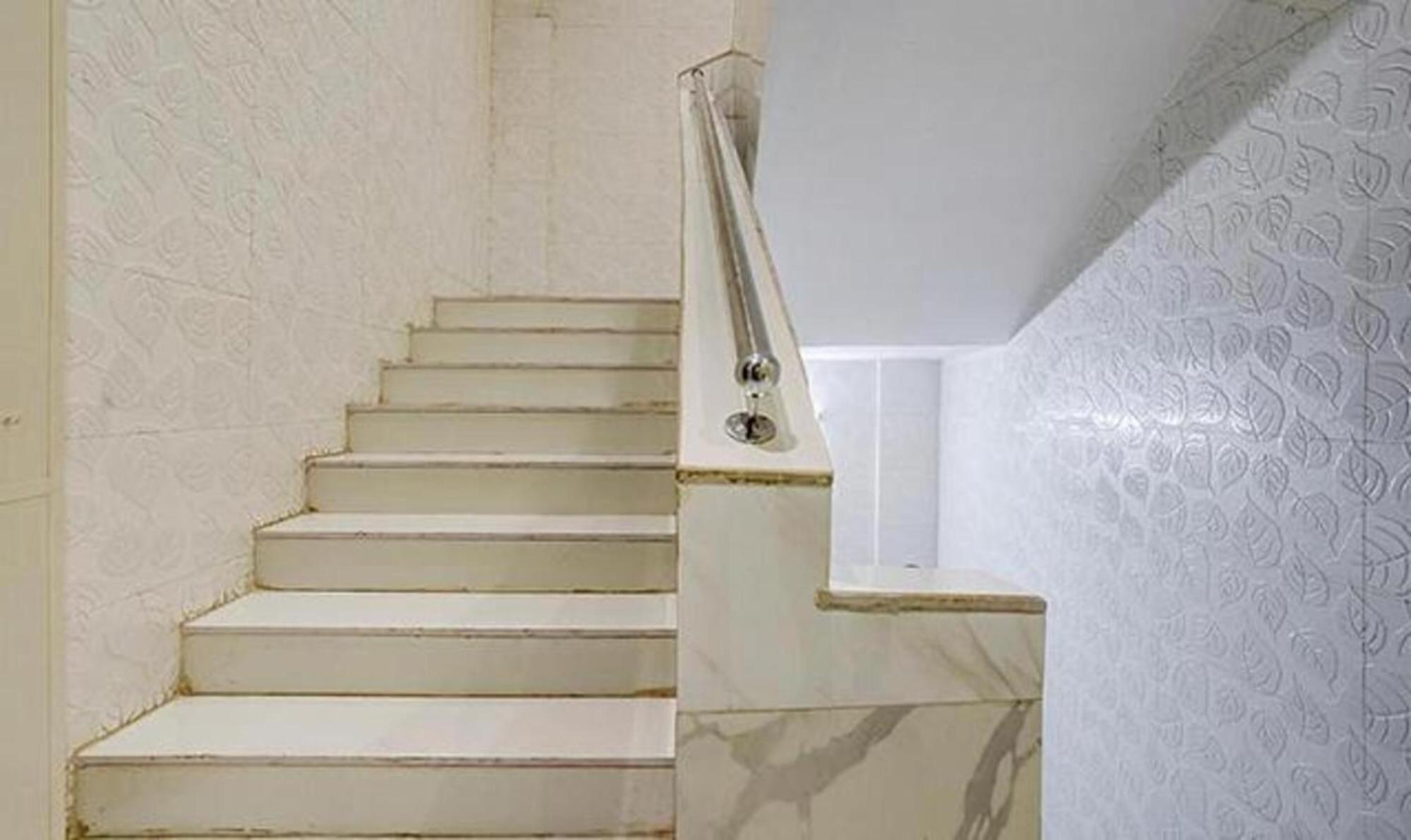 Fabhotel Hans Residency