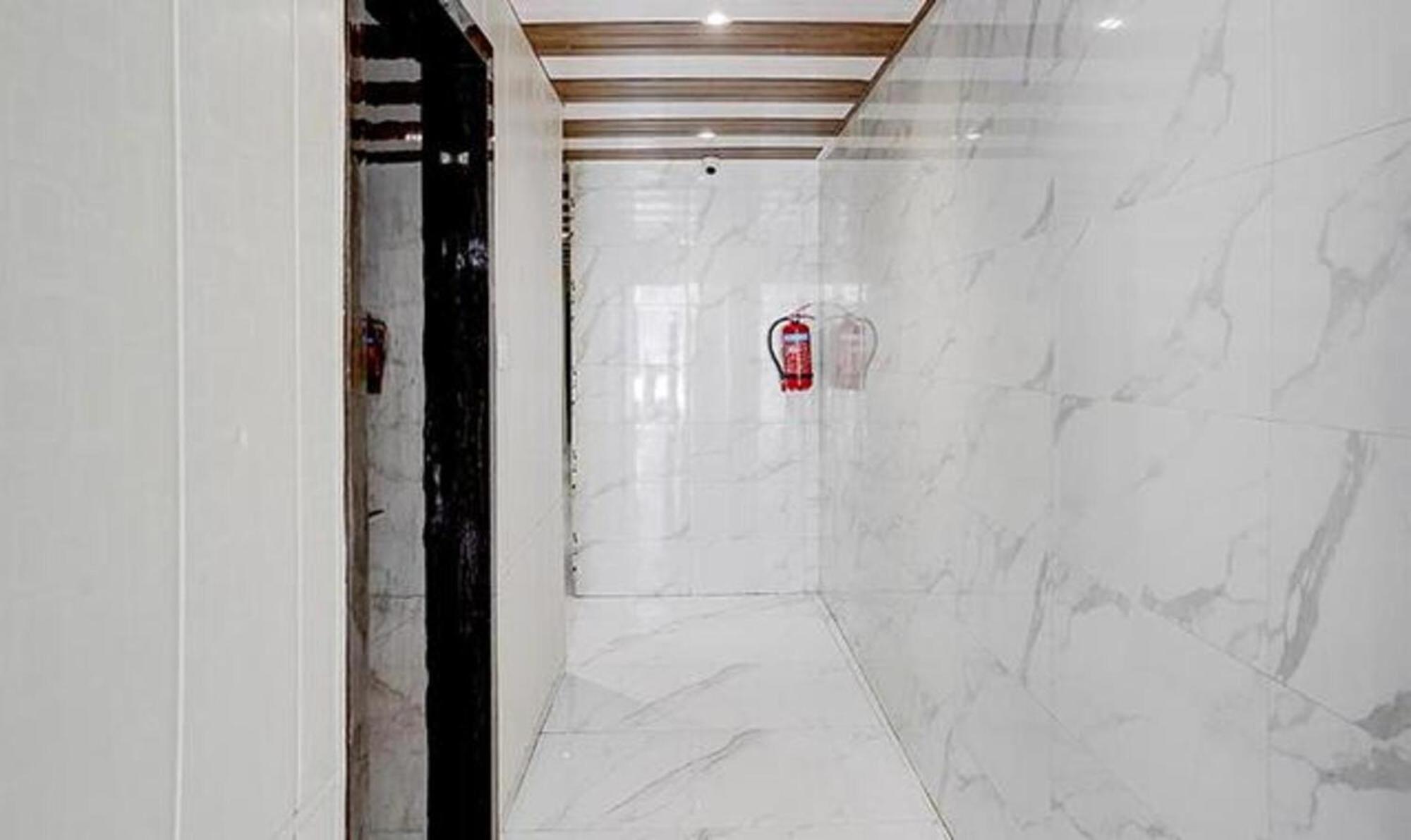 Hotel Fabhotel Hans Residency 3*