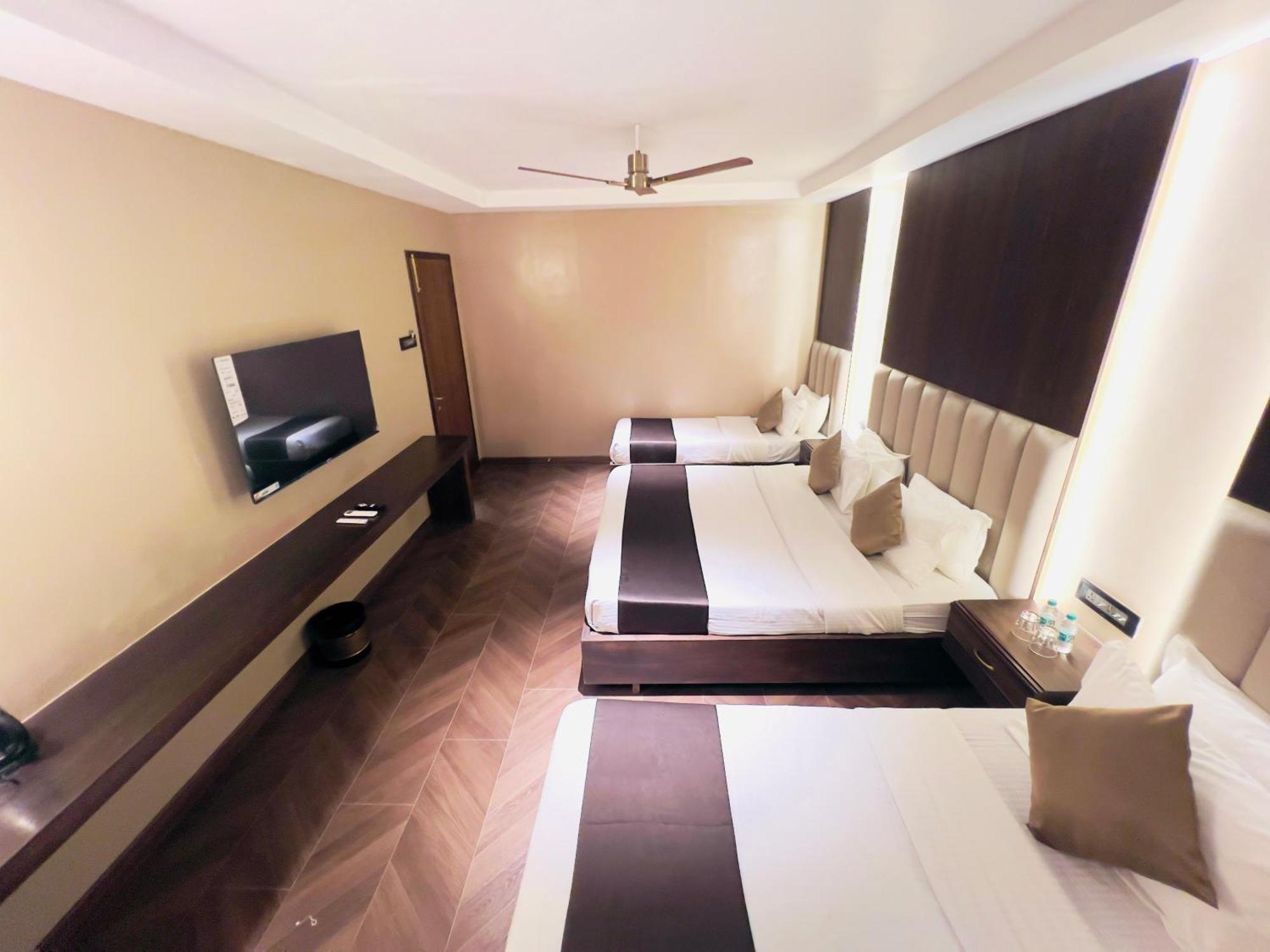 White Pearl - Colaba Mumbai