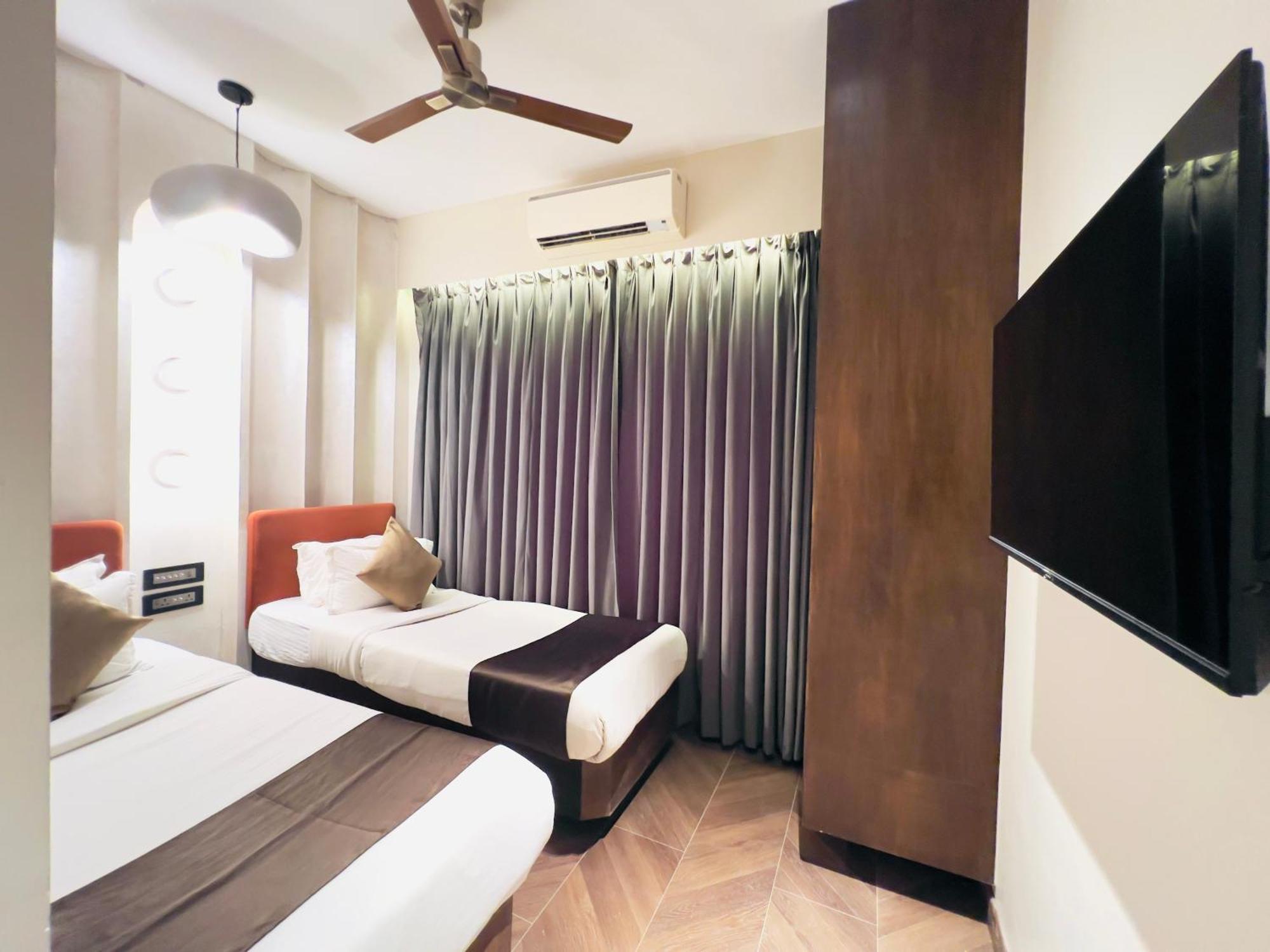 White Pearl - Colaba