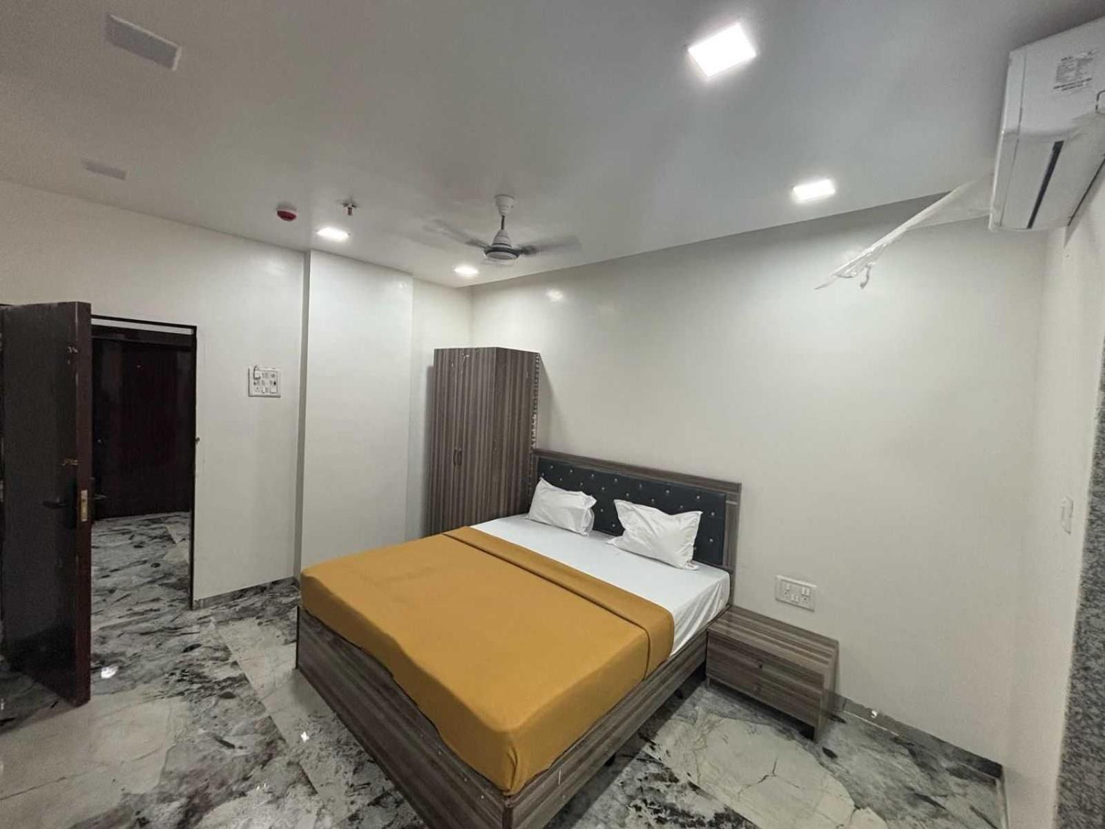 Hotel O Yash Residency 3*