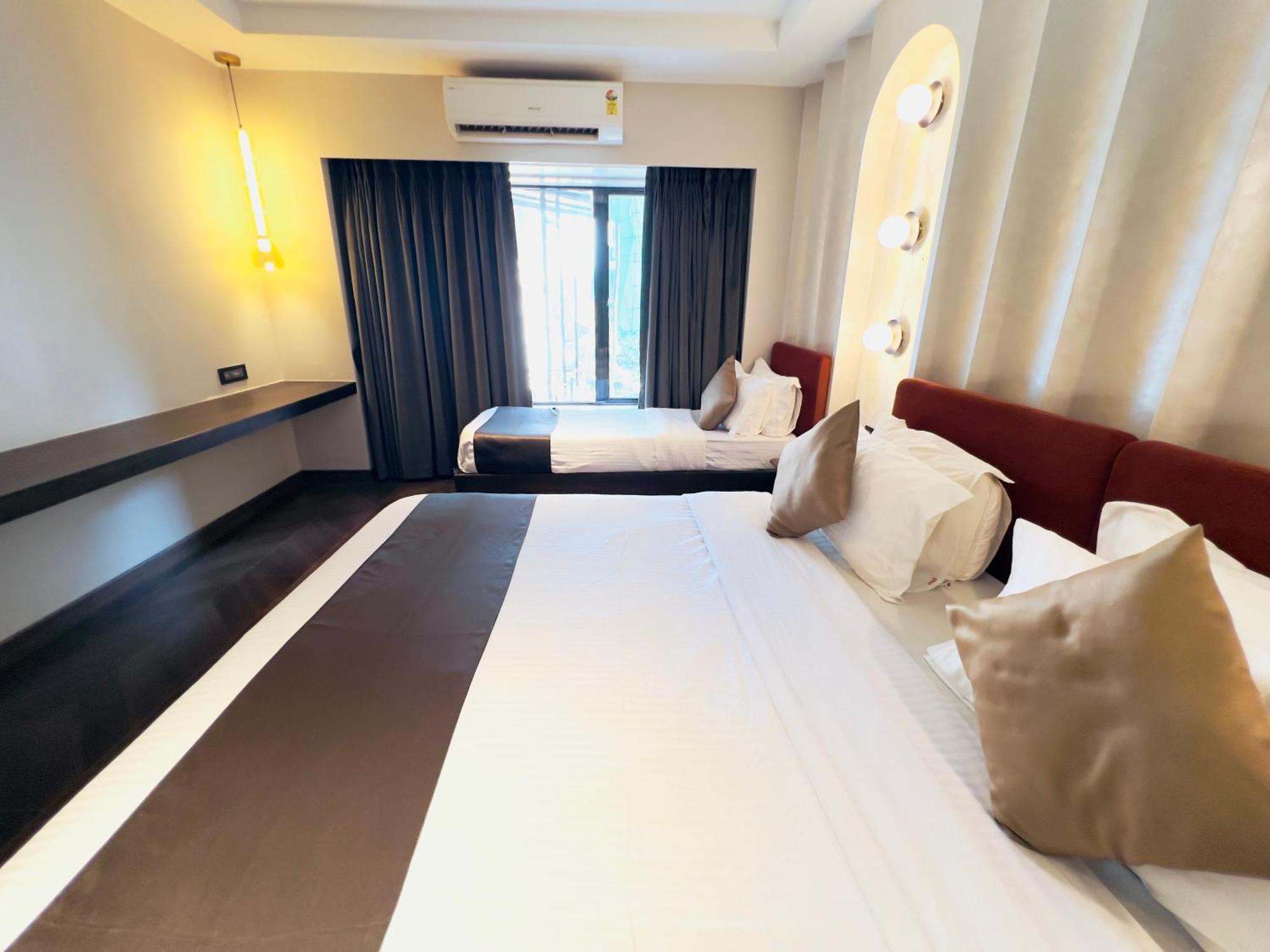 White Pearl - Colaba