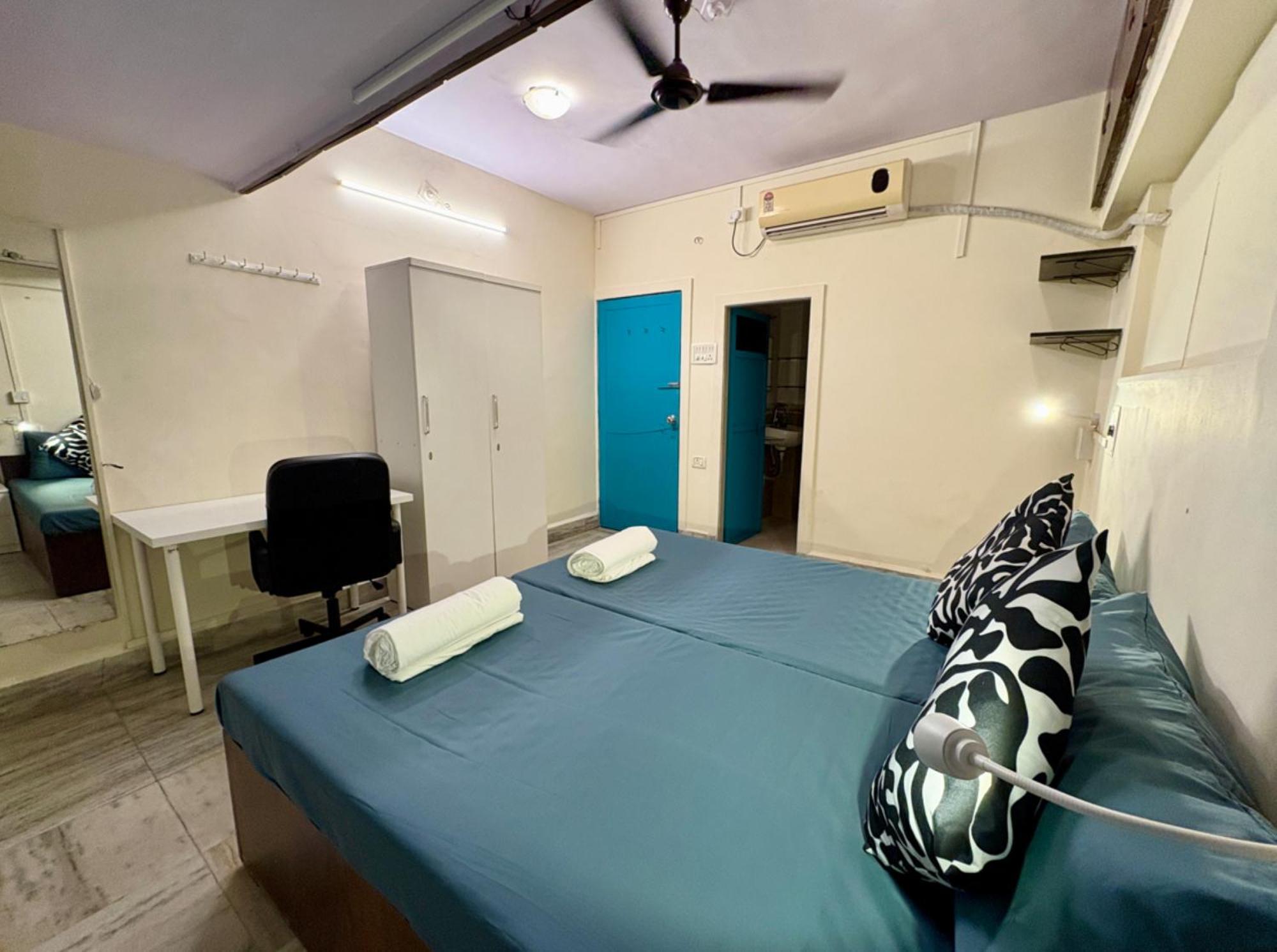 Locomo Mini Hostel Mumbai
