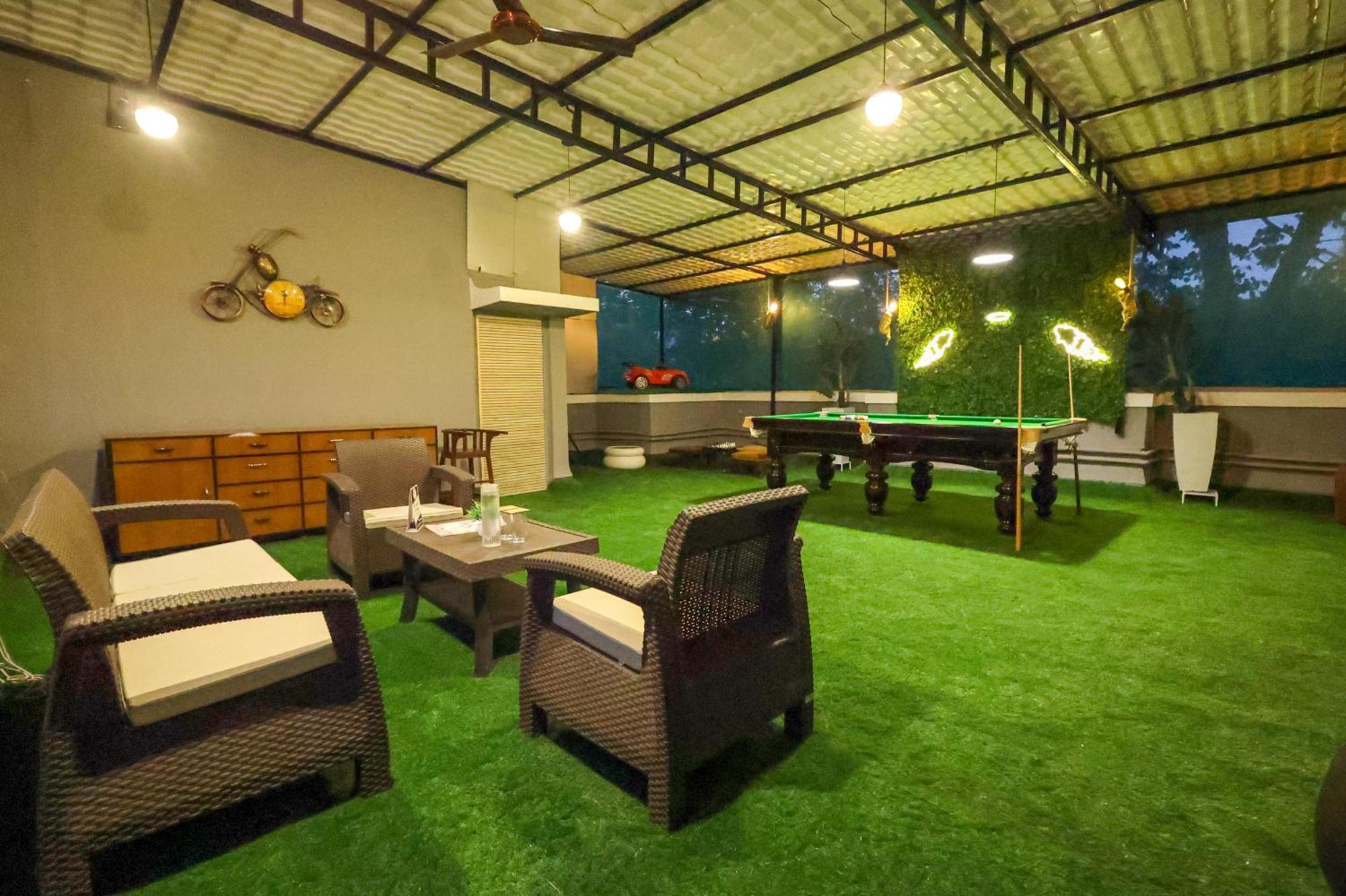 Presidential - Kandivali East Homestay Mumbai