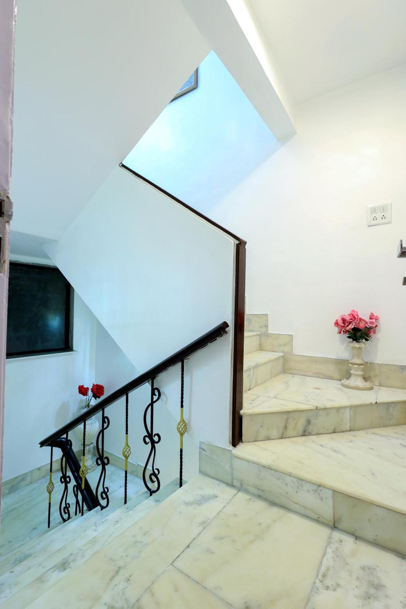 Presidential - Kandivali East Homestay