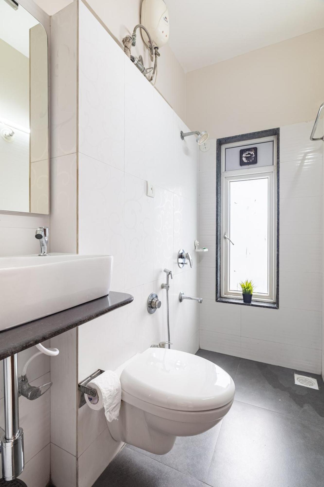 Treat Homes Service In Bkc Siddhant 601 Homestay