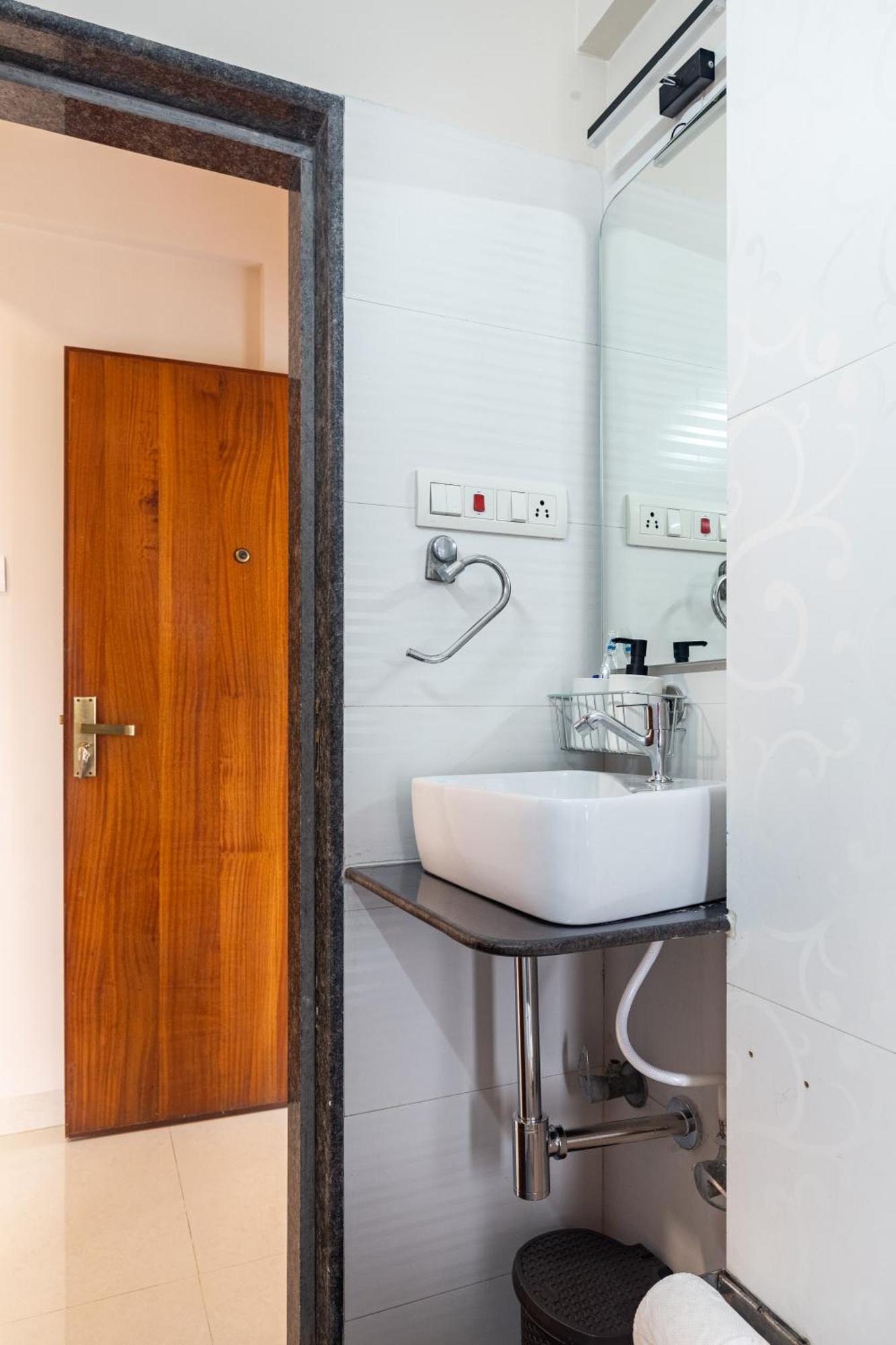 Treat Homes Service In Bkc Siddhant 601 *