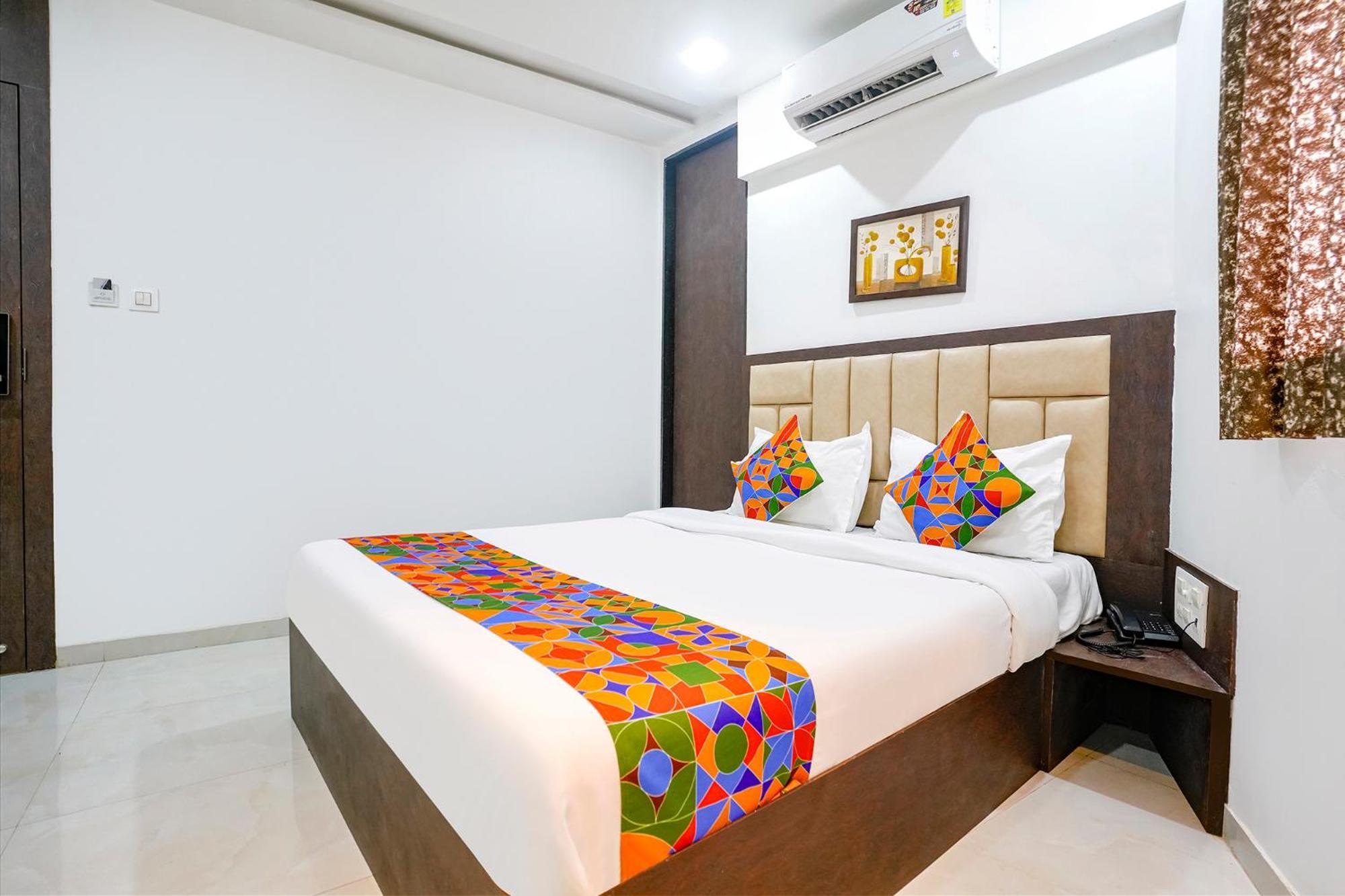 Fabexpress Shahi Palace - Nr - Mumbai International Airport * Mumbai