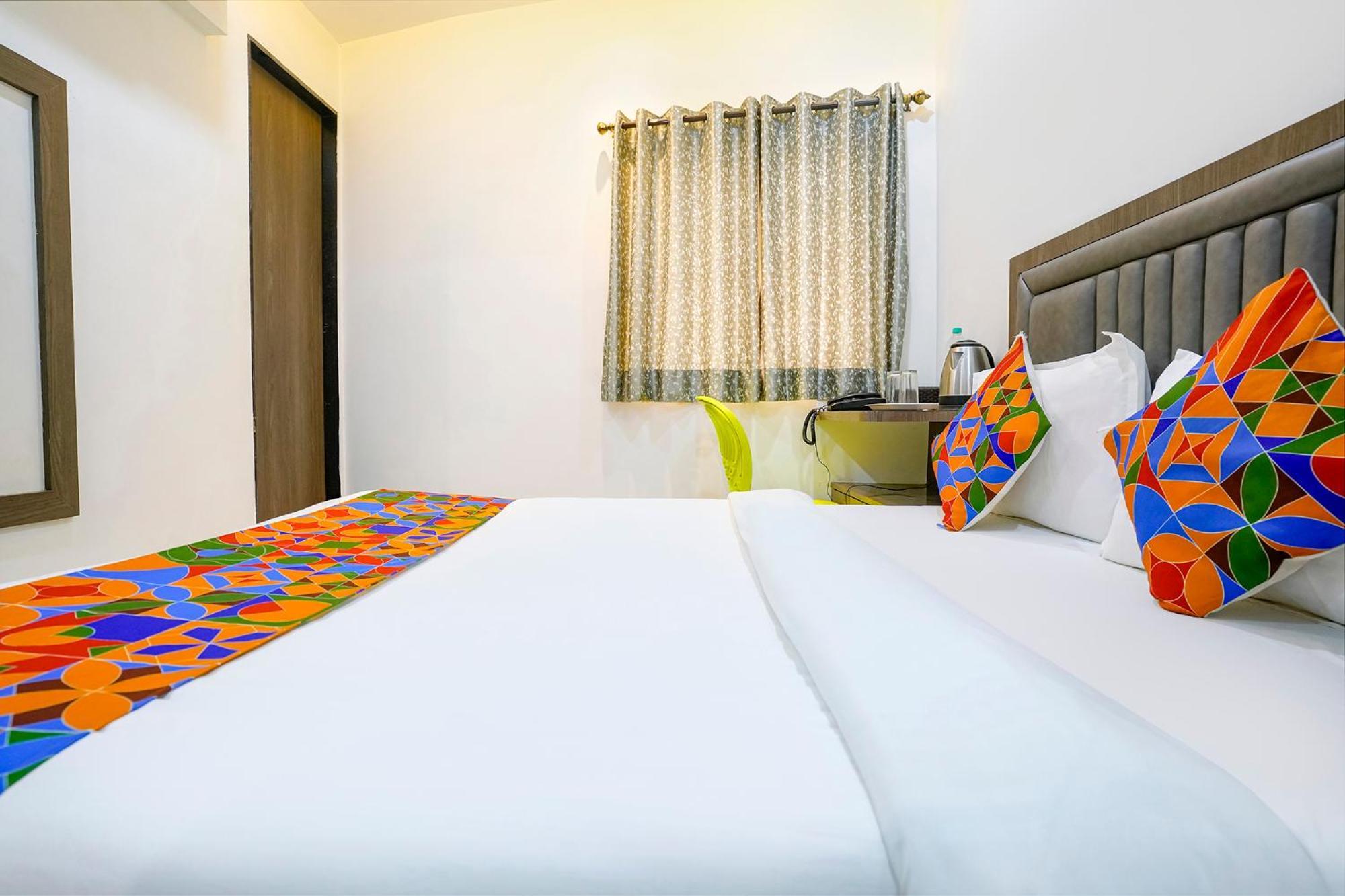 Fabexpress Shahi Palace - Nr - Mumbai International Airport